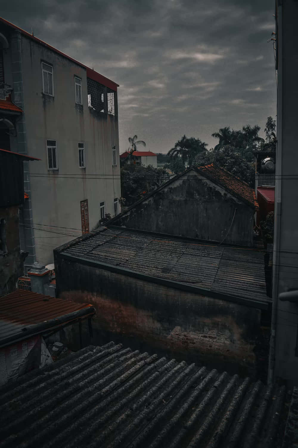 Scène Urbaine Sombre Et Mélancolique Fond d'écran