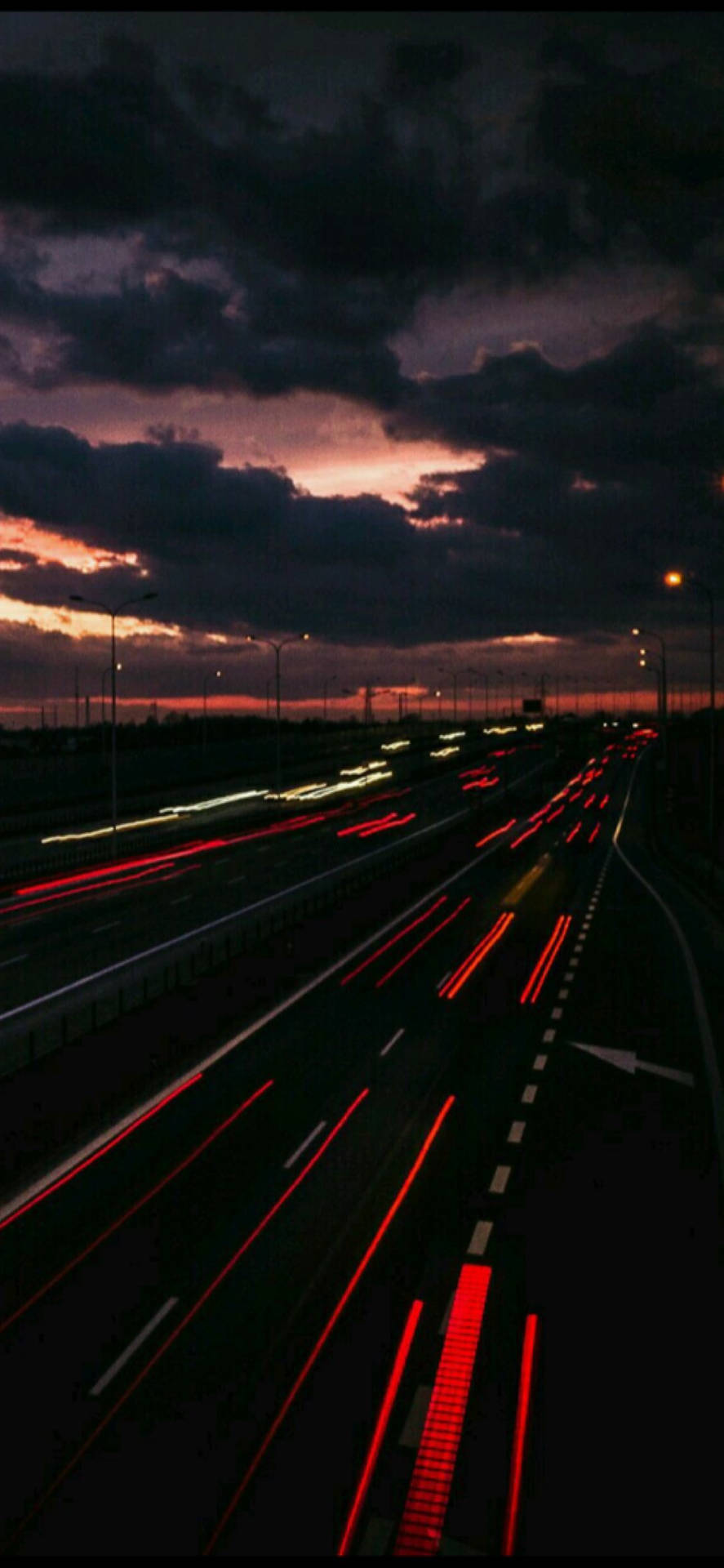 Notte Oscura E Vivace Autostrada Sfondo