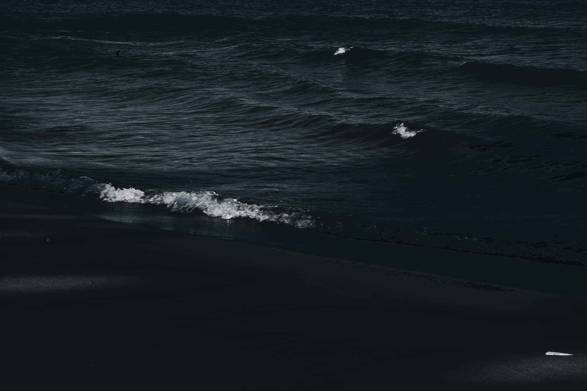 dark ocean background