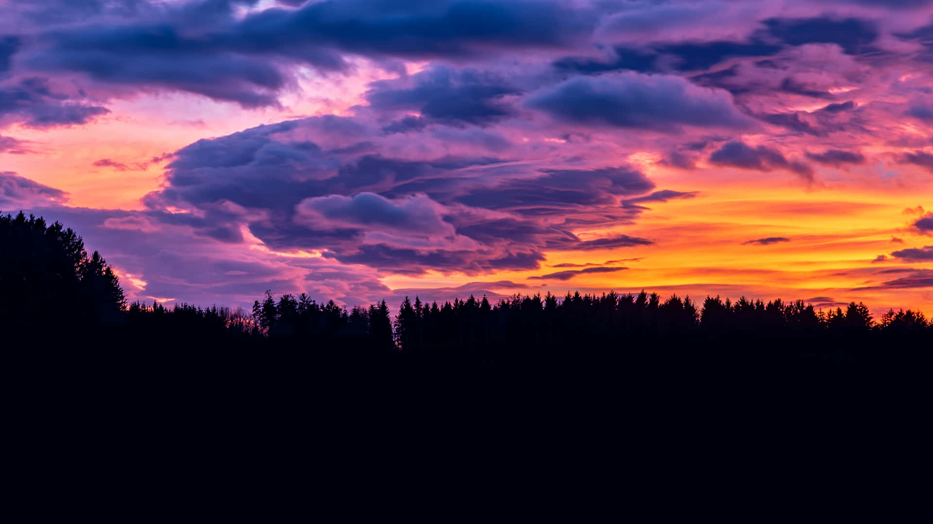 Dark Purple Sunset Cloud Wallpaper