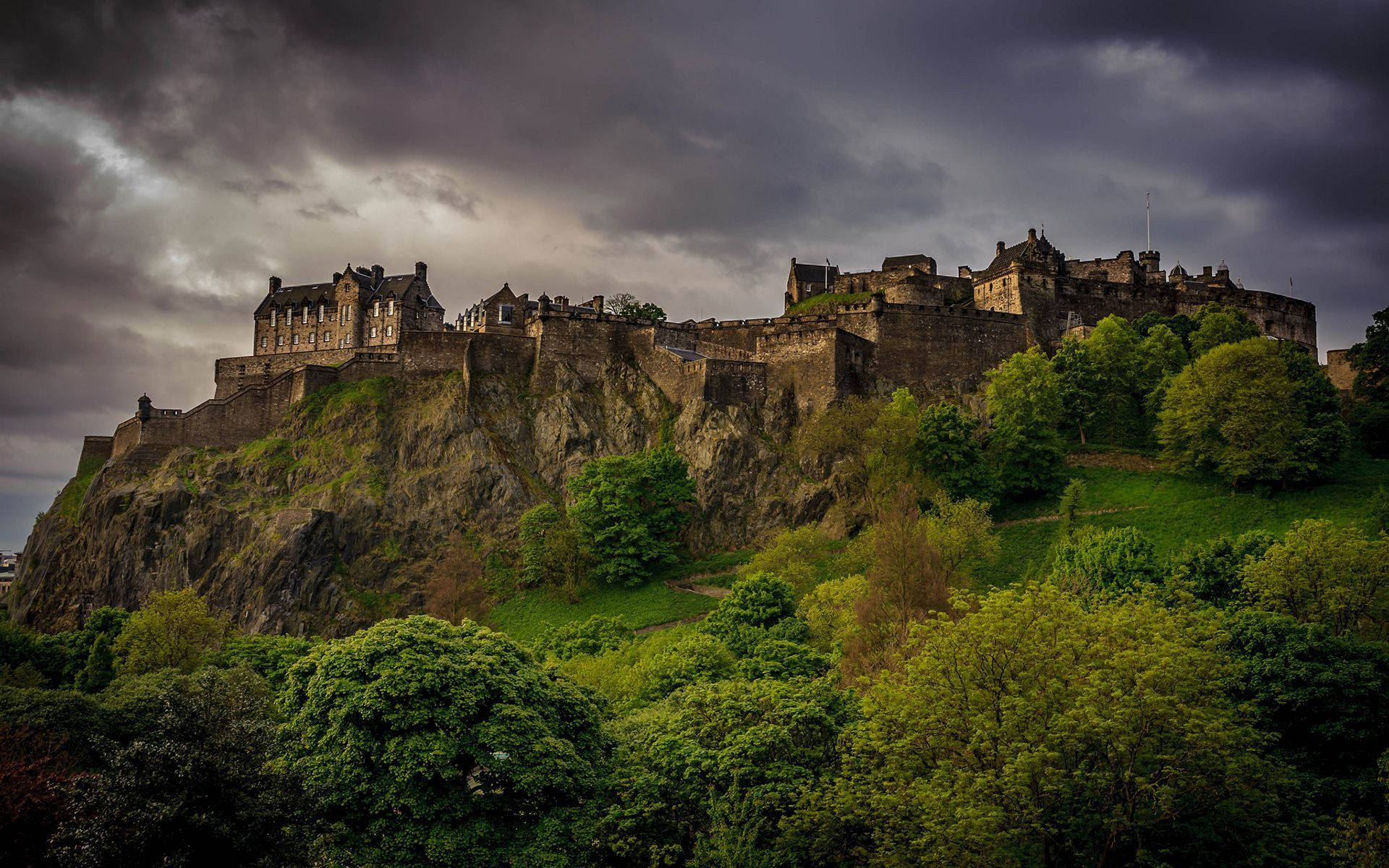 Visiónnocturna En El Castillo De Edimburgo Fondo de pantalla