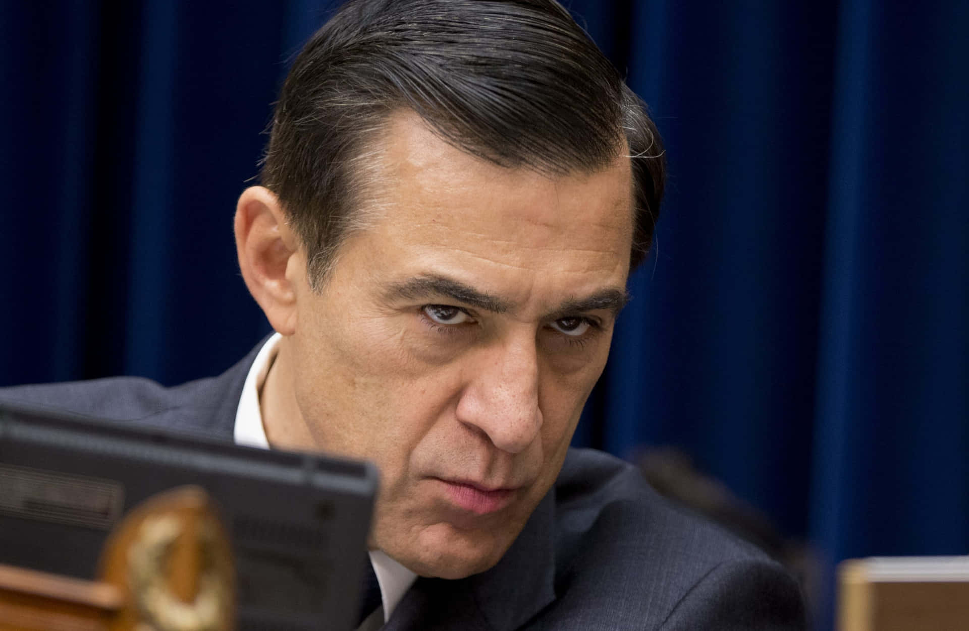 Darrell Issa With Intimidating Face Wallpaper