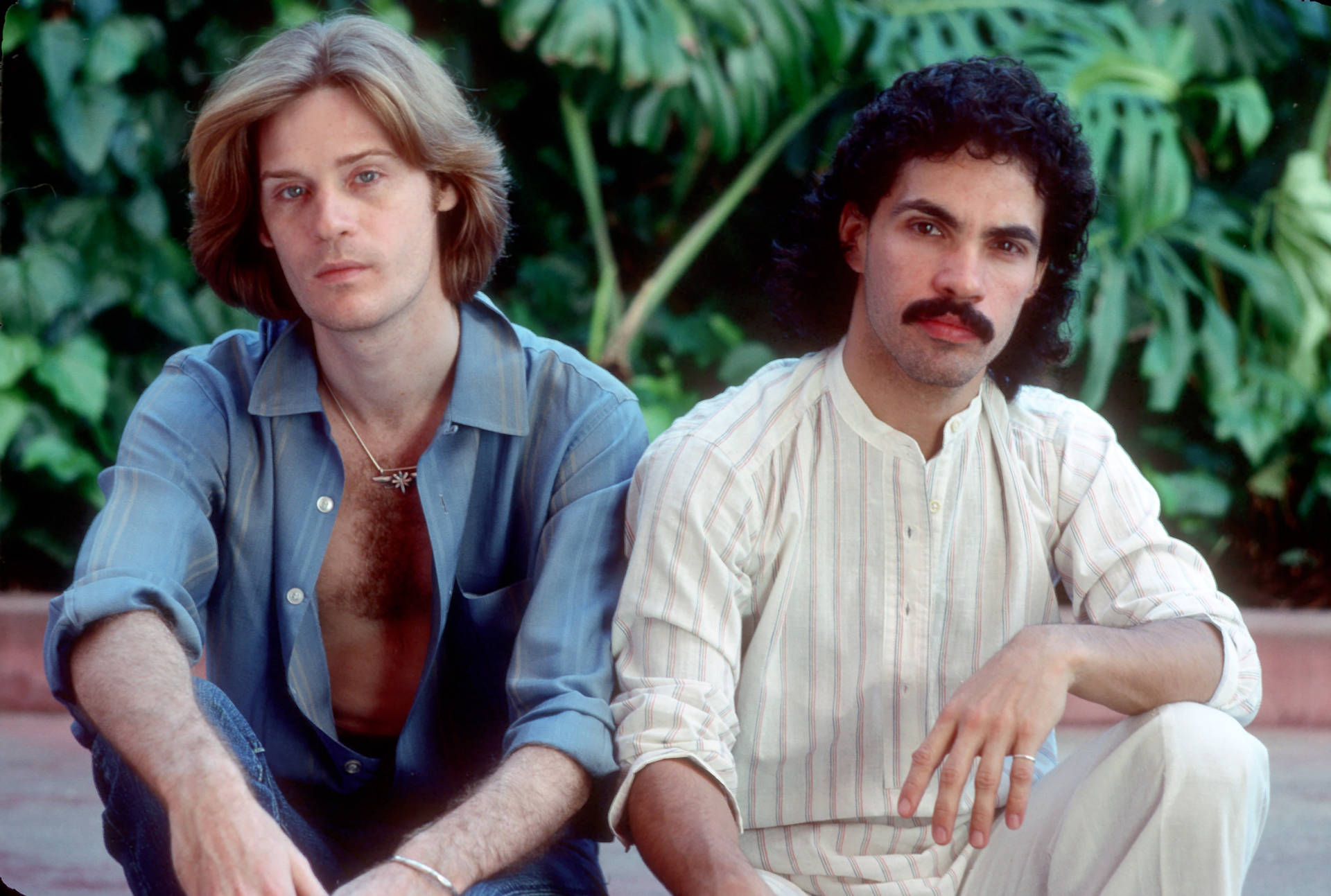 Daryl Hall And John Oates American Pop Duo Photoshoot Wallpaper