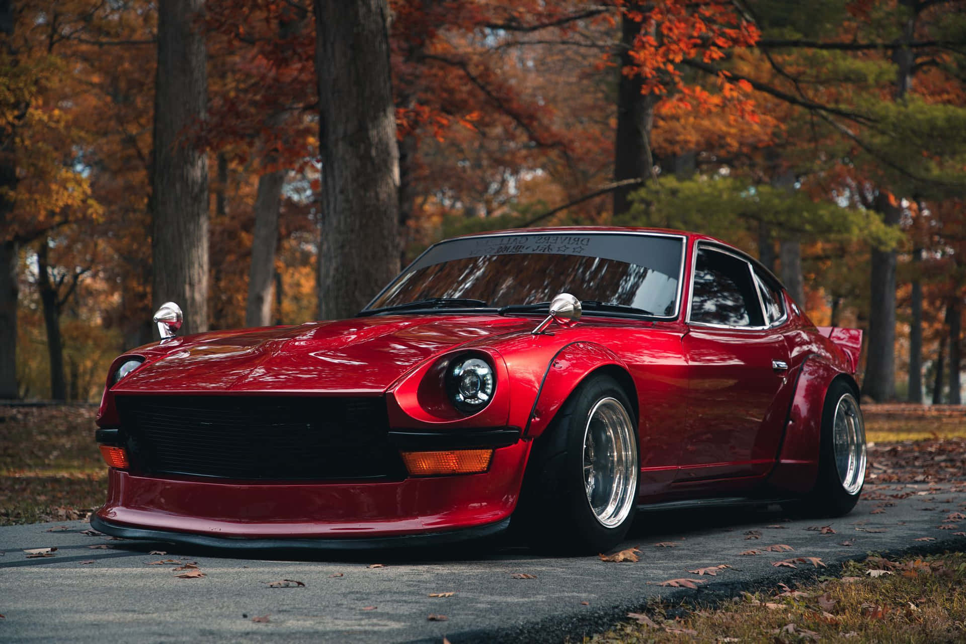 Captivating Datsun: Classic Car Beauty Shines Bright Wallpaper