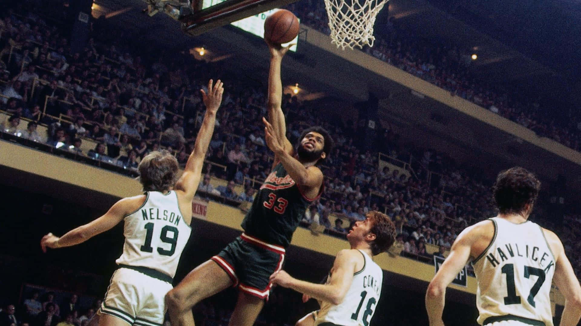 Dave Cowens In Action Picture