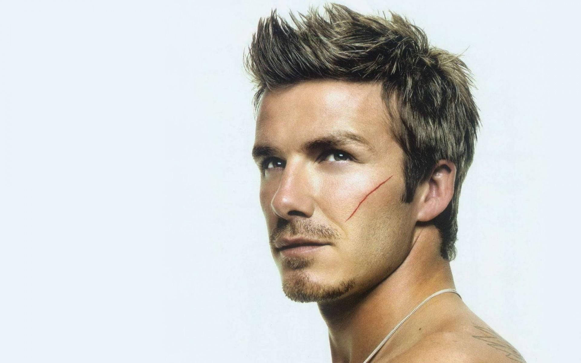Football legend David Beckham rocks a quasi-mohawk Wallpaper
