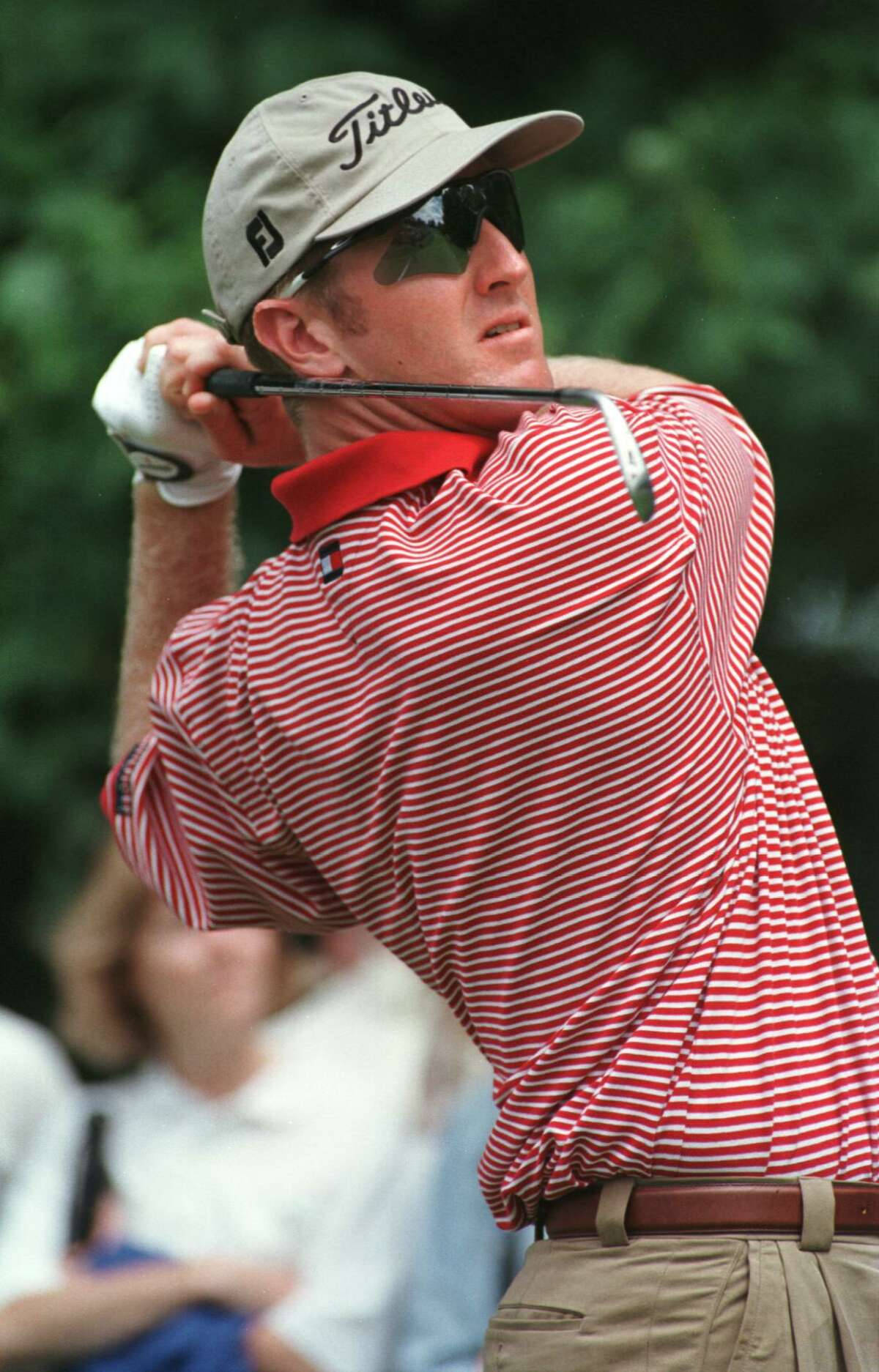 David Duval In Red Striped Shirt Wallpaper