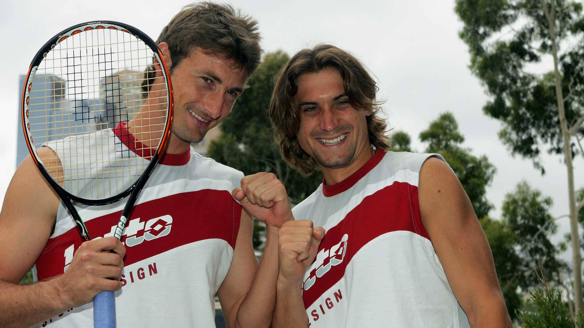 Leggendedel Tennis - David Ferrer E Juan Carlos In Azione Sfondo