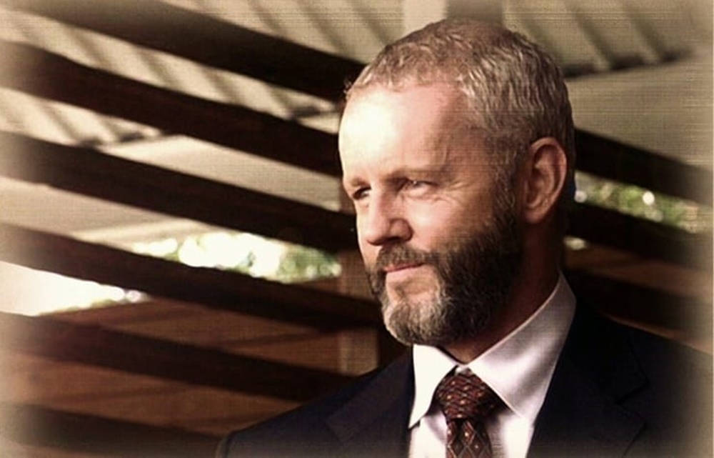 David Morse Smile With Beard And Moustache Wallpaper