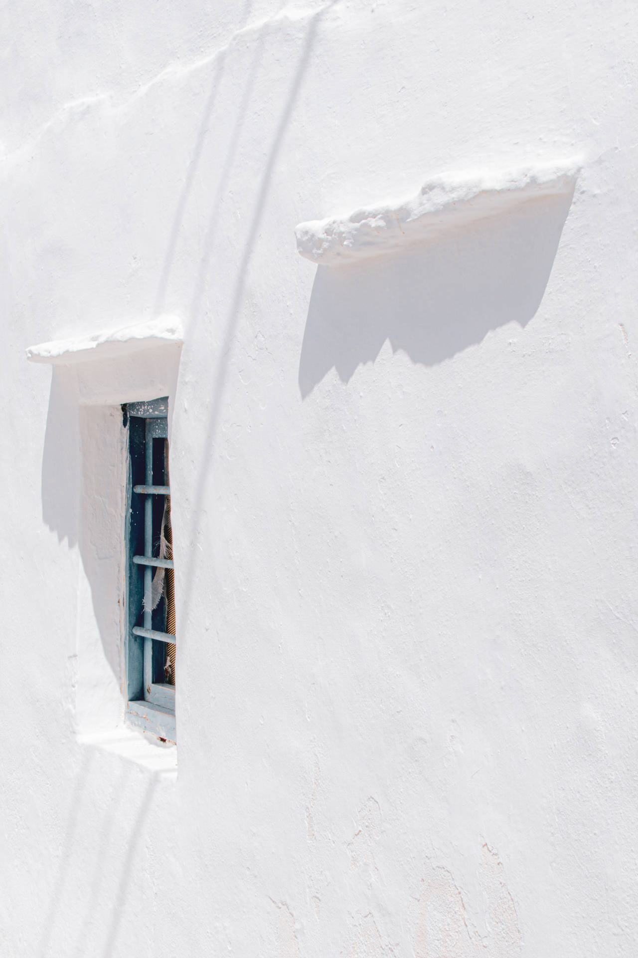 Daylight Santorini White Aesthetic Wallpaper