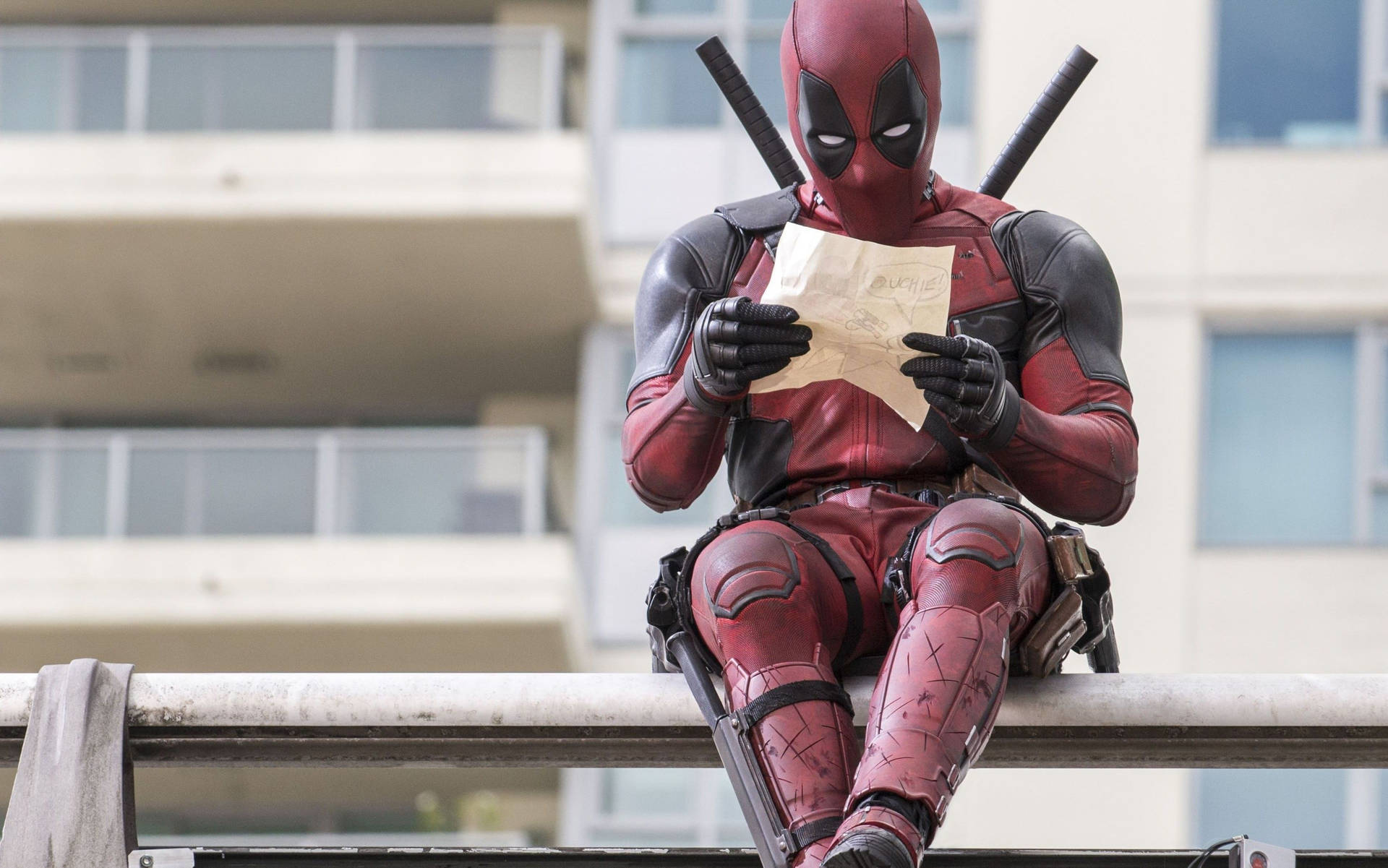 1. Deadpool film læsning en brev Dansk tema tapet Wallpaper