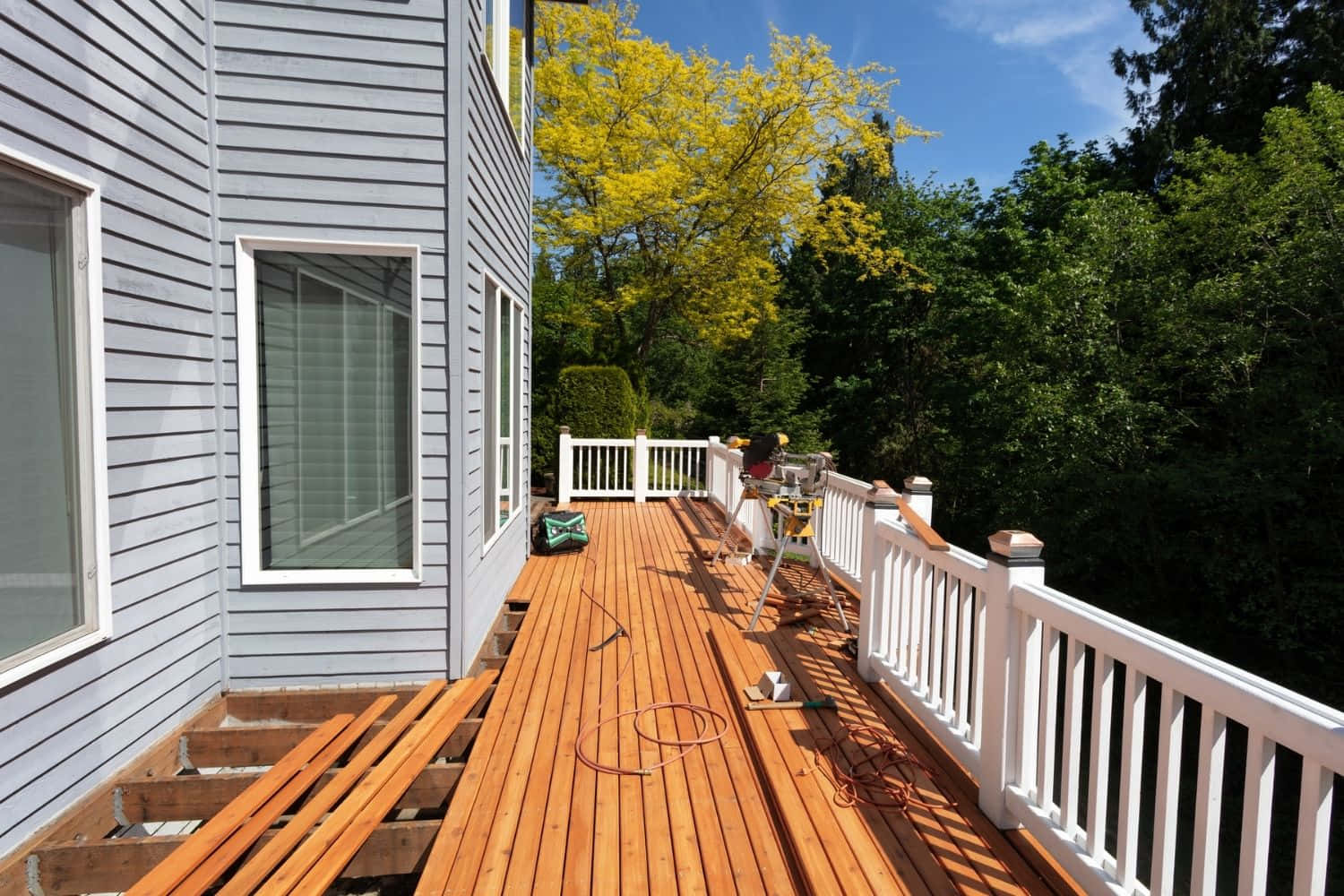 Spacious Deck Pictures