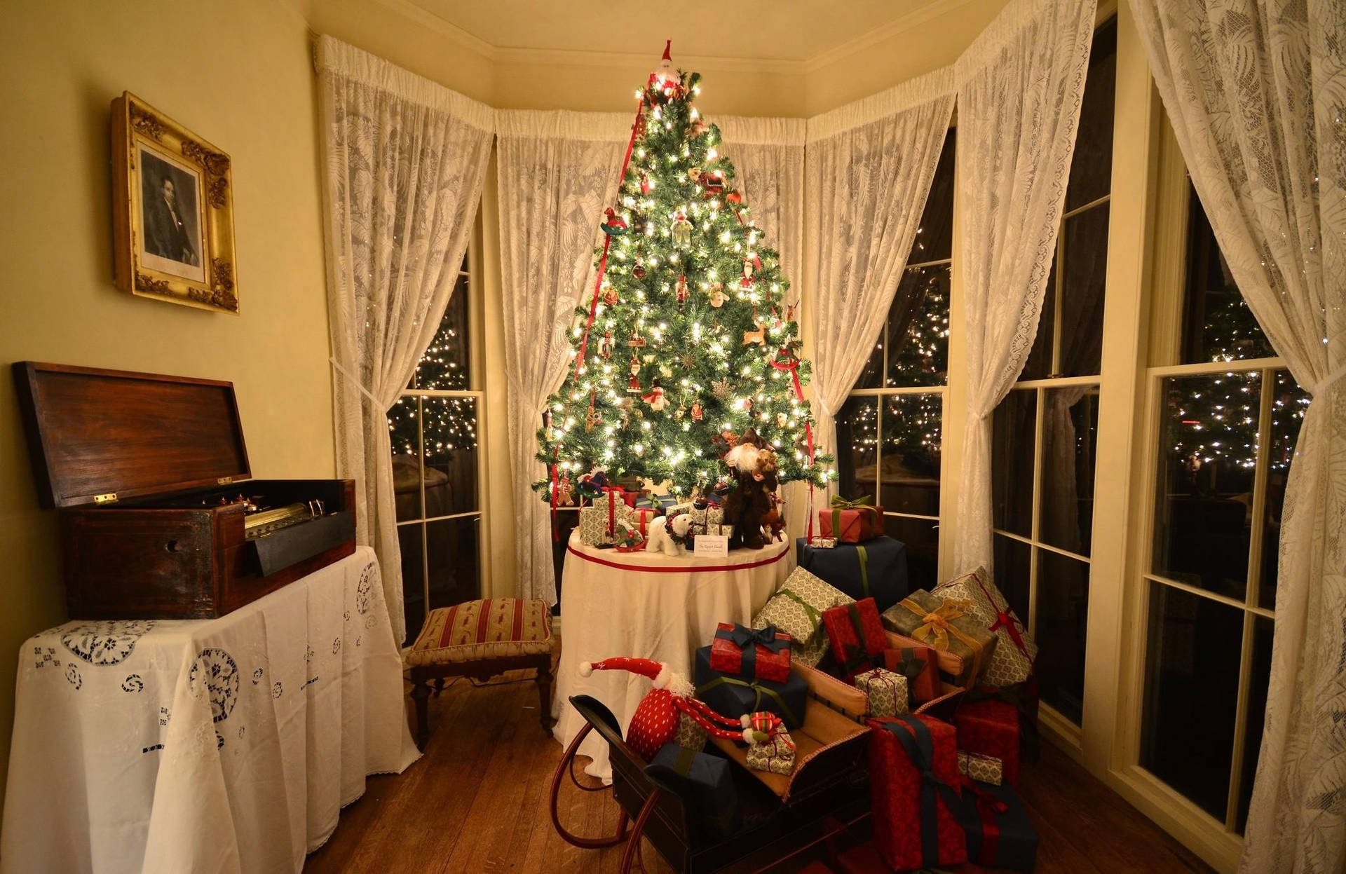 Decorated Tree Christmas Lights
