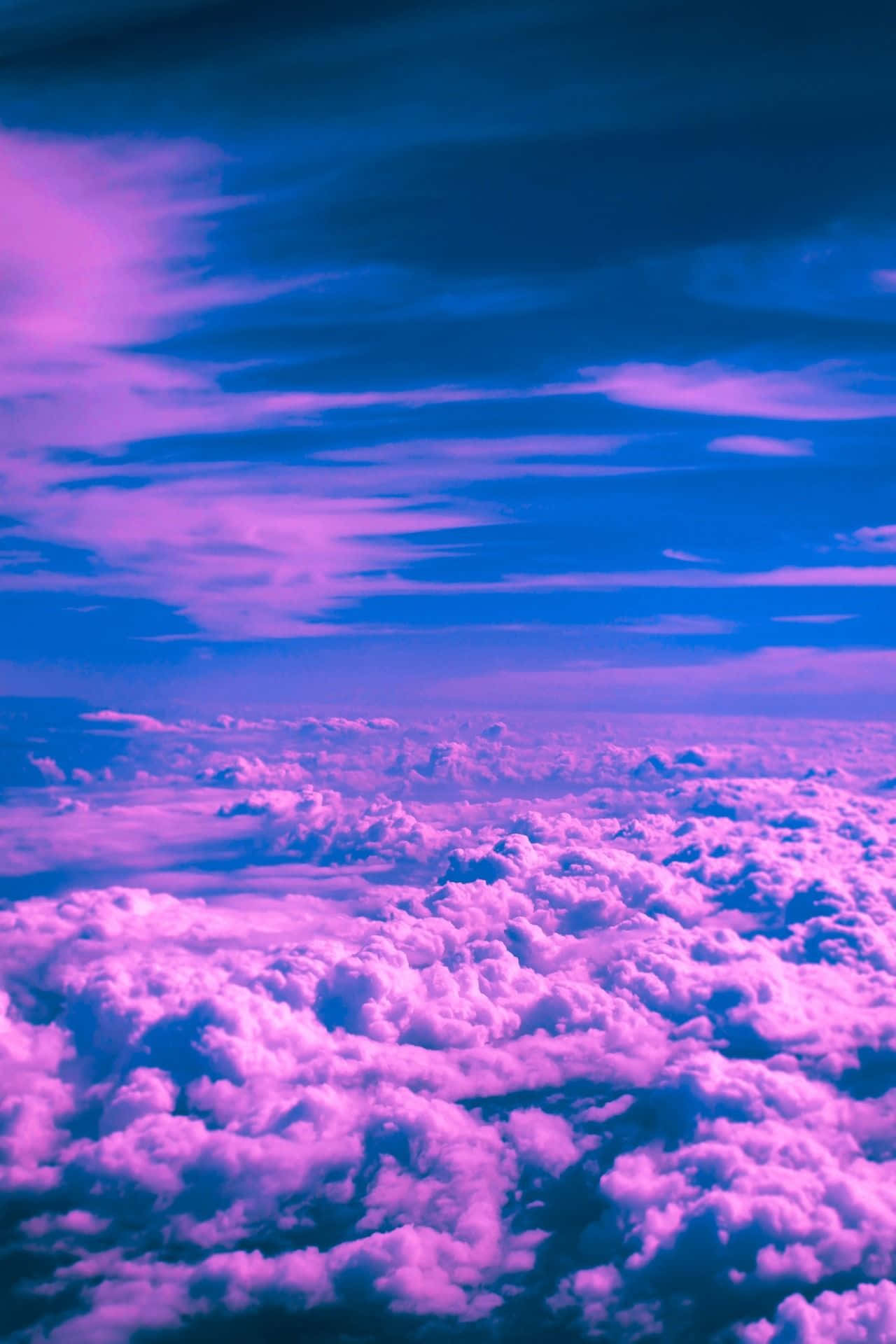 Dyb lilla Trippy Aesthetic skyet baggrund Wallpaper