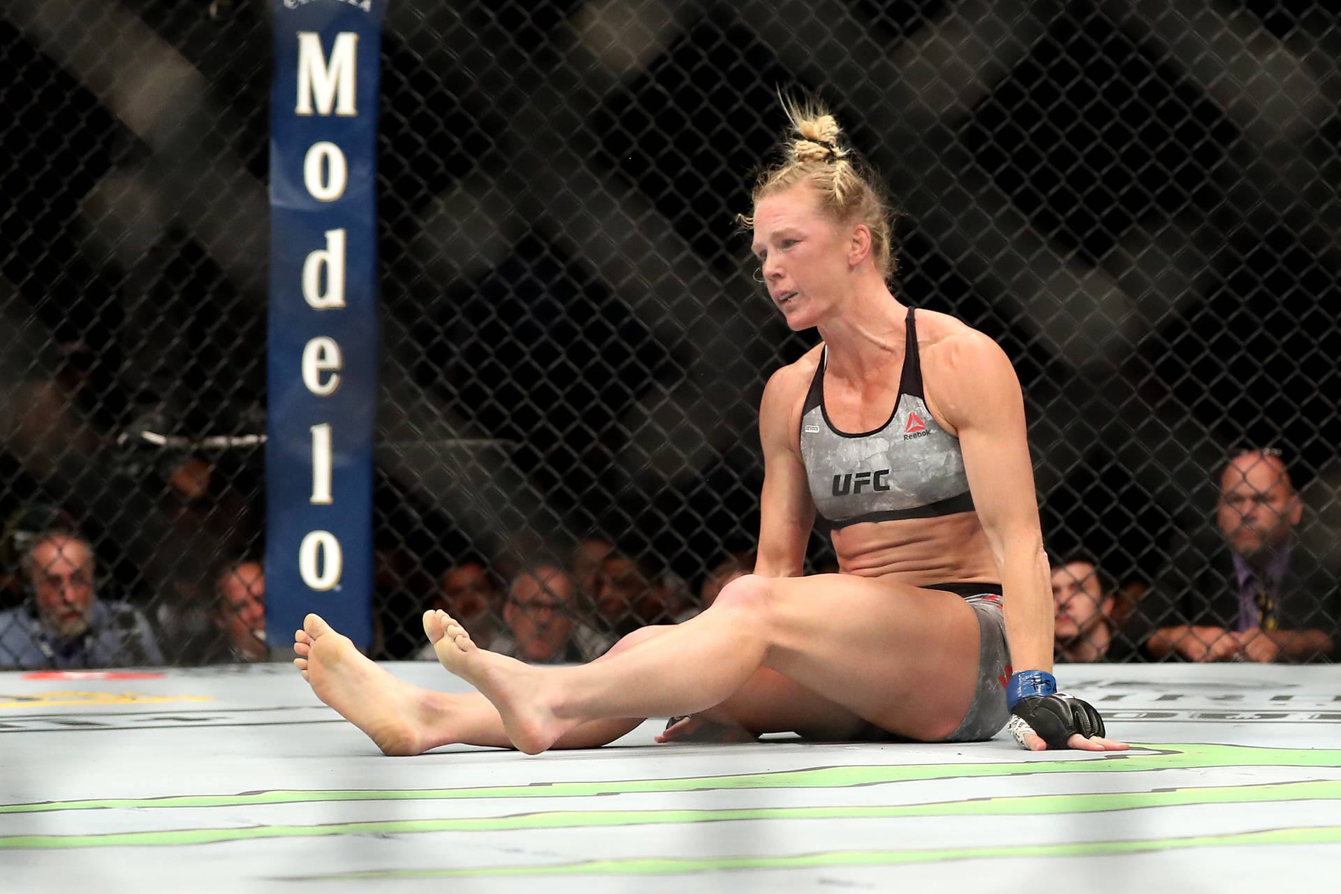 Defeated Holly Holm Recuperates Wallpaper