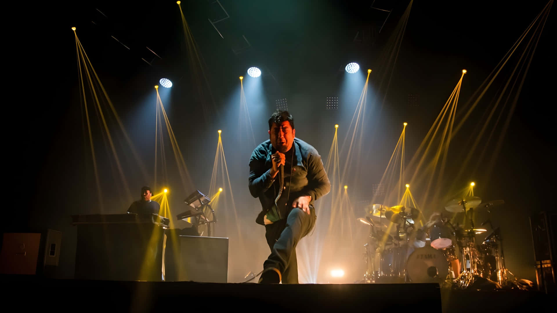 Deftones Live Concert Performance Wallpaper