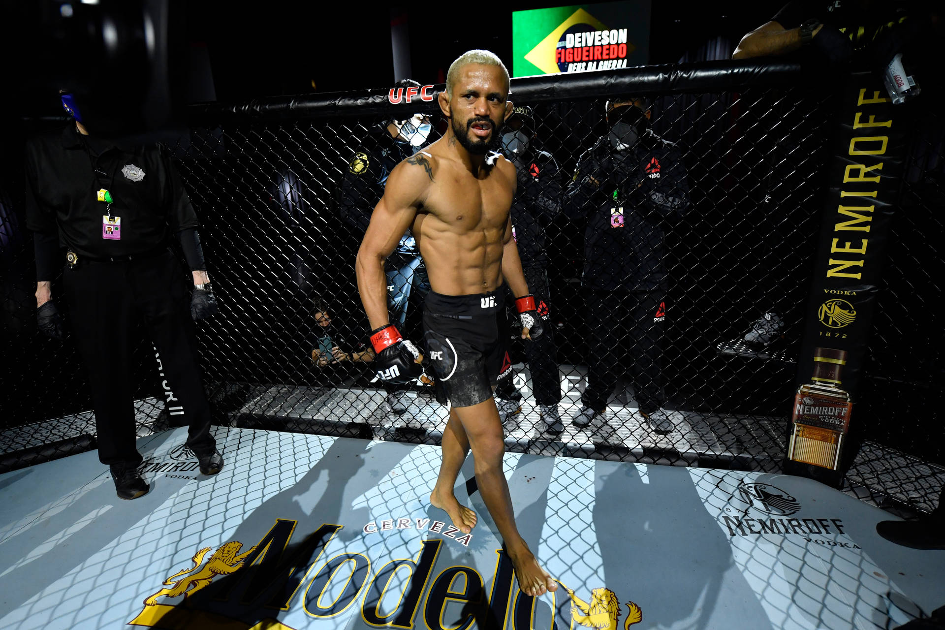 Deiveson Figueiredo Walking In The Ring Wallpaper