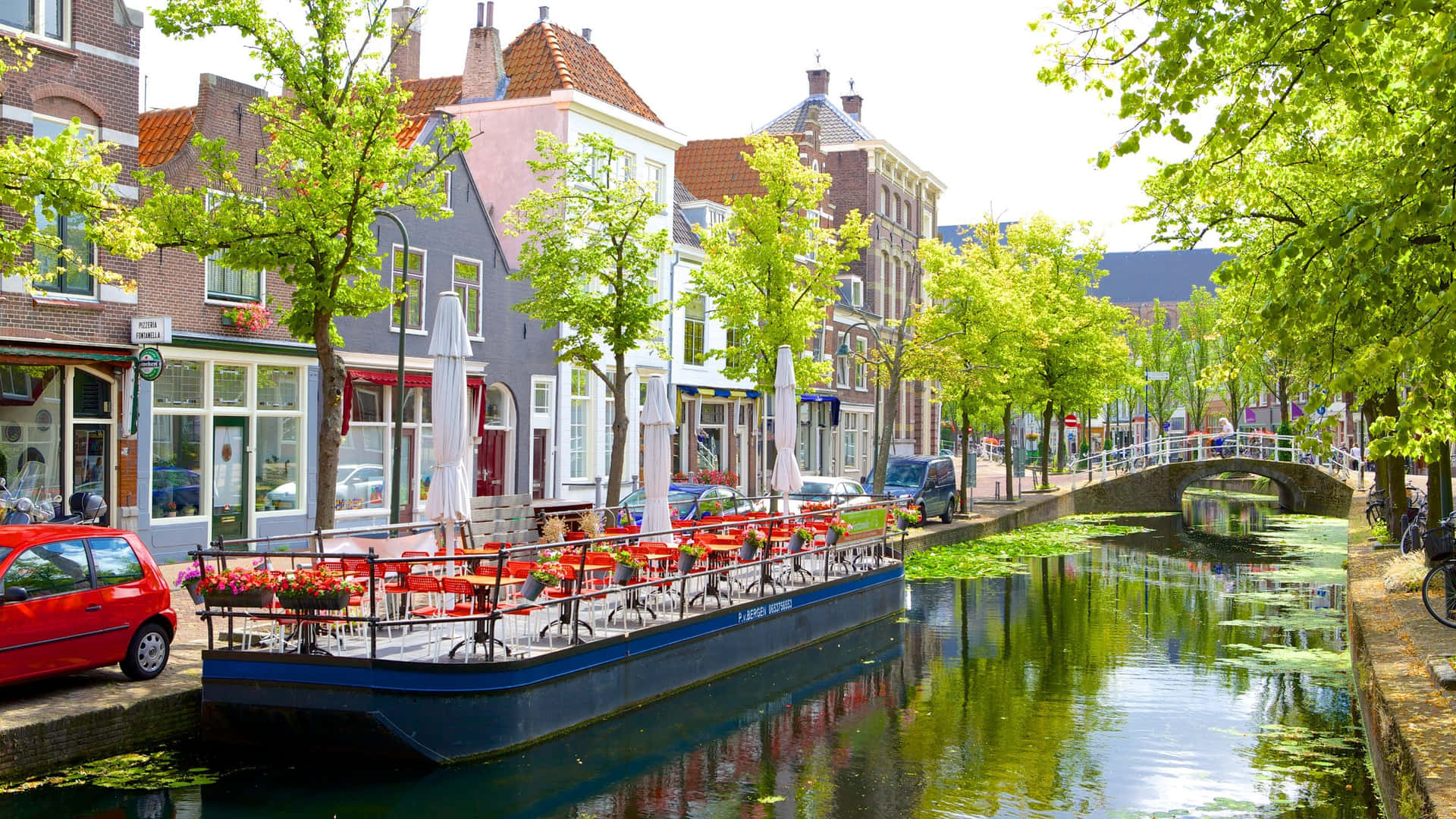 Delft Canal Summer Scenery Wallpaper