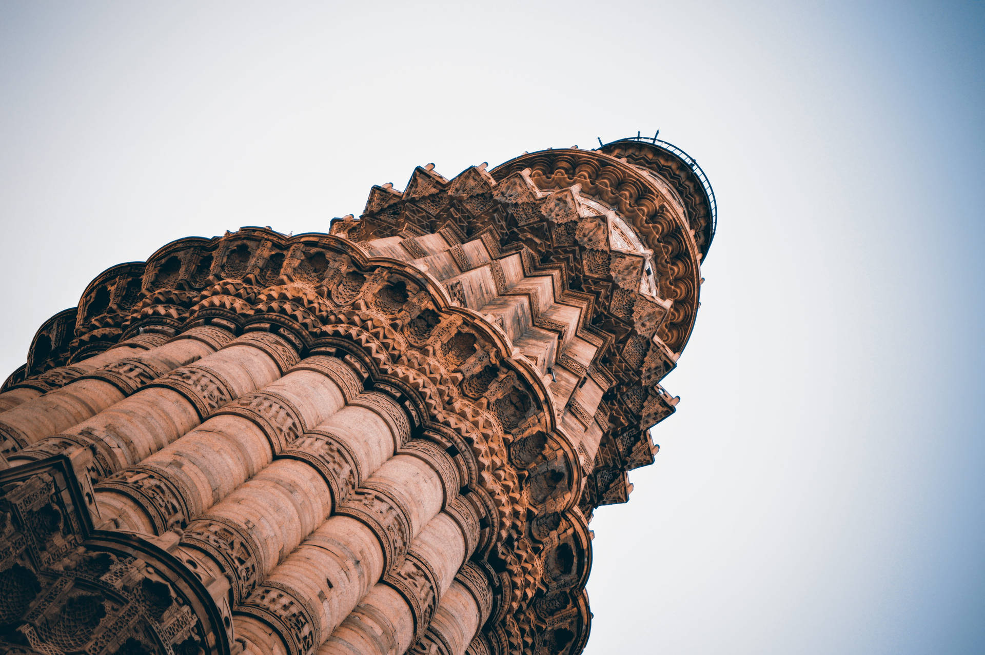 Delhi Qutub Minar Close-up
