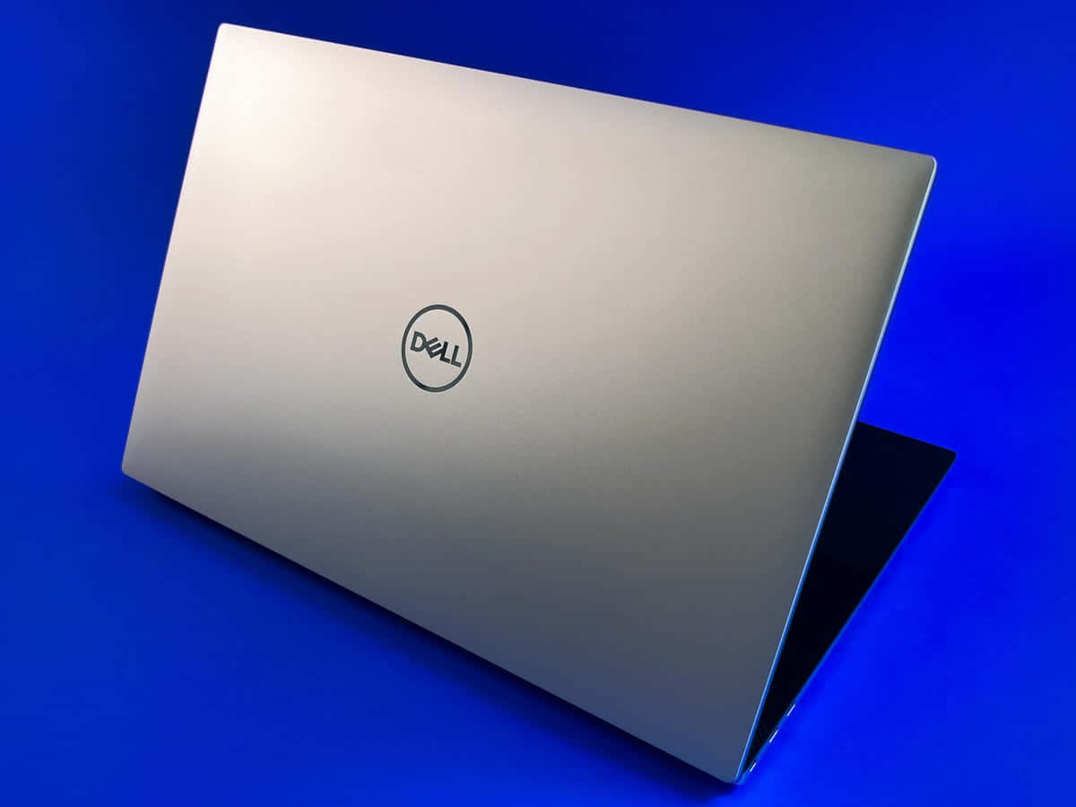 Dell Inspiron 15 7000 - en laptop med skærmopløsning på 4K.