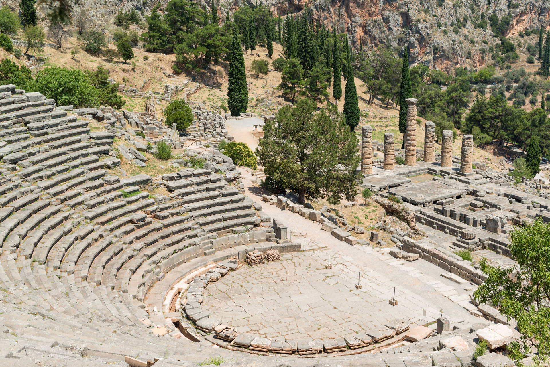 Delphitheater Ruins - Ruinen Des Delphi Theaters Wallpaper