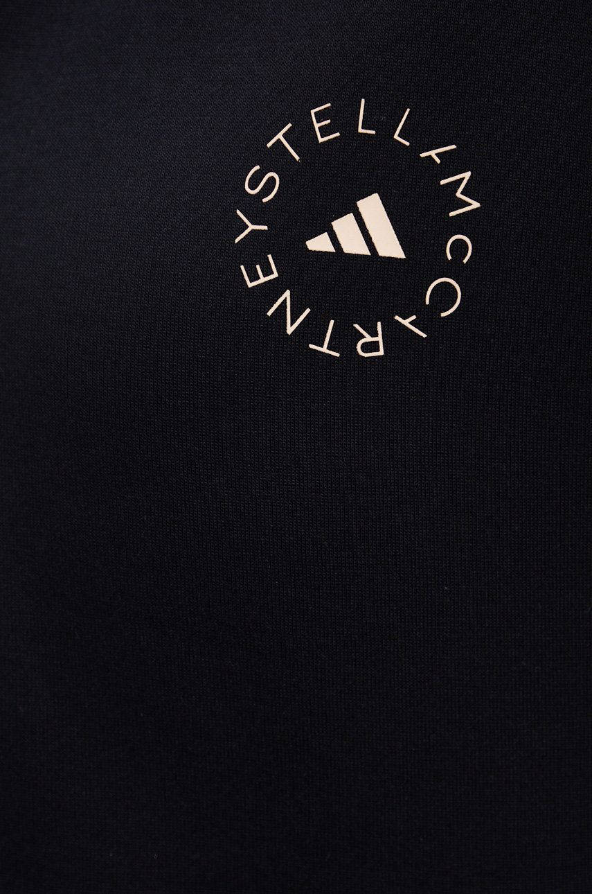 Logodel Designer Sulla Maglietta Adidas Sfondo