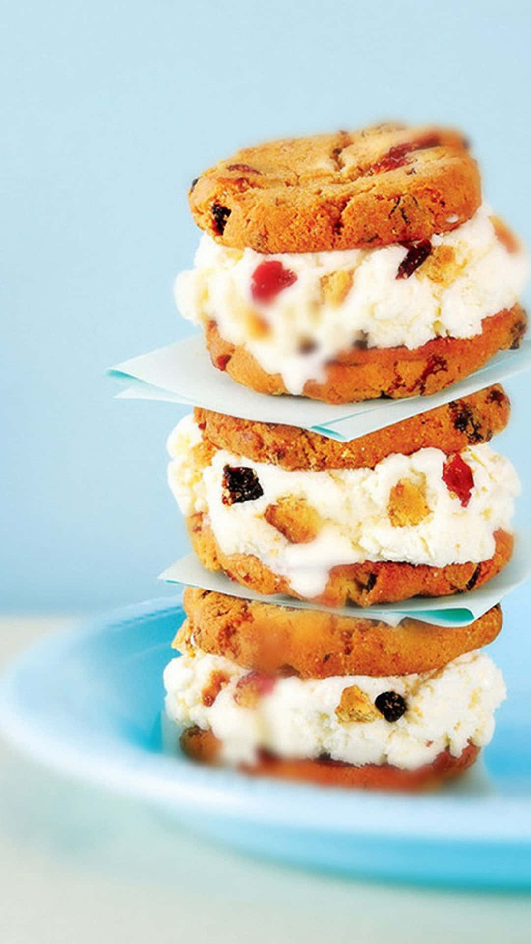Einstapel Cookies-and-cream-sandwiches Auf Einem Teller Wallpaper
