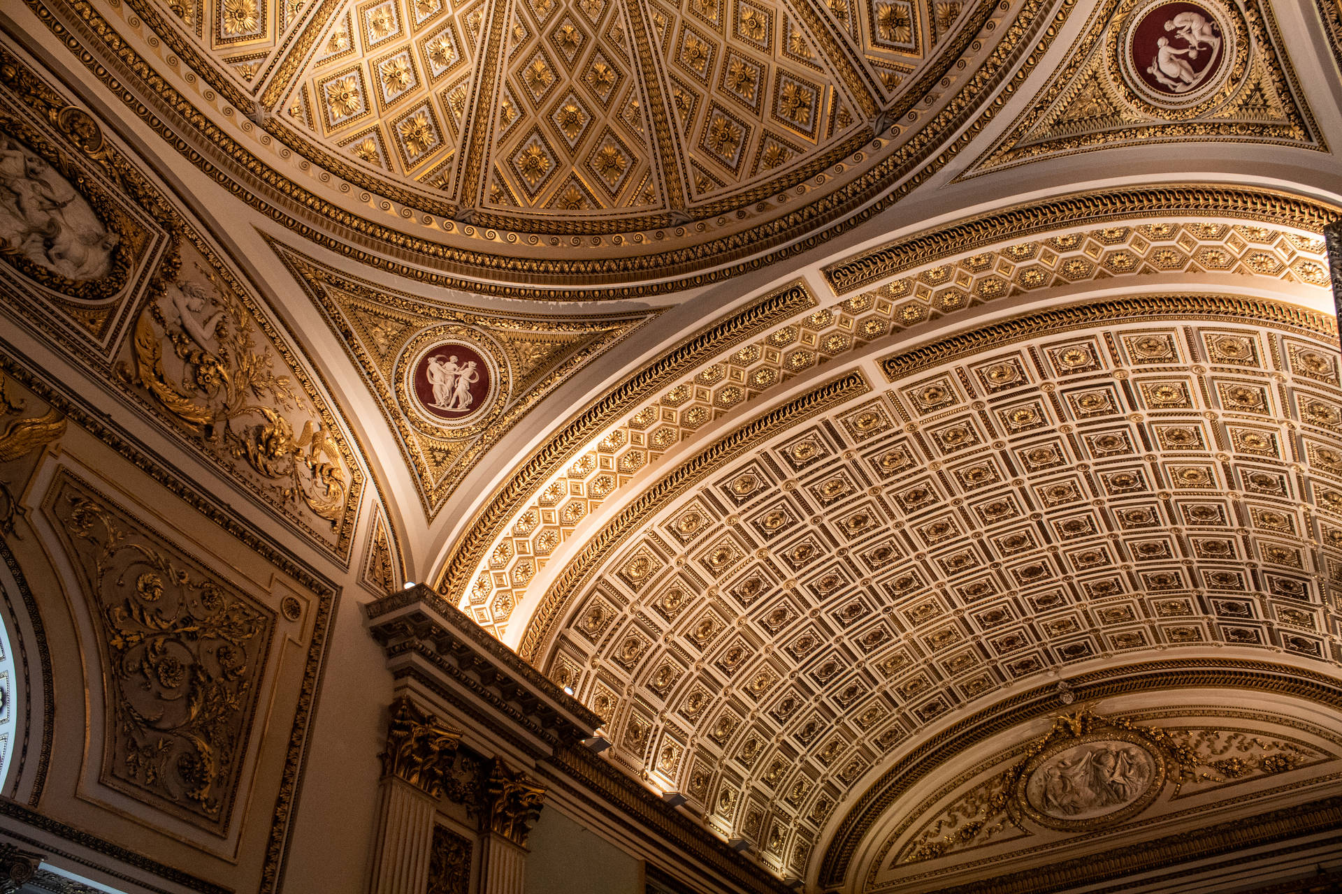 Detailed Architecture Ceiling Uffizi Gallery Background