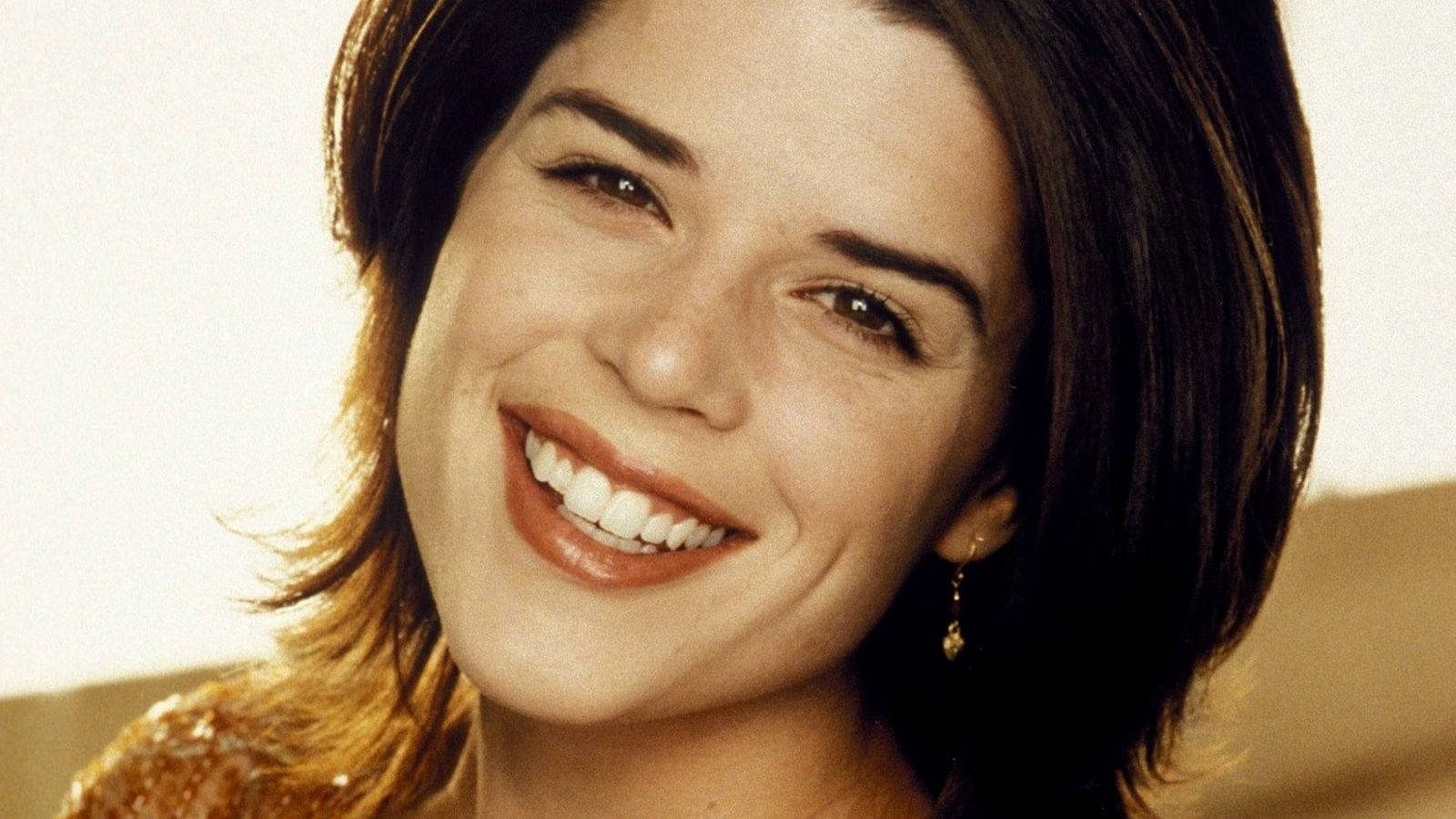 Detailed Neve Campbell Wallpaper
