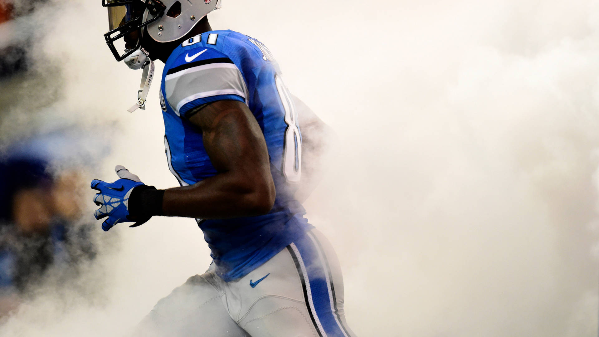 Detroit Lions Player In Smokes Wallpaper