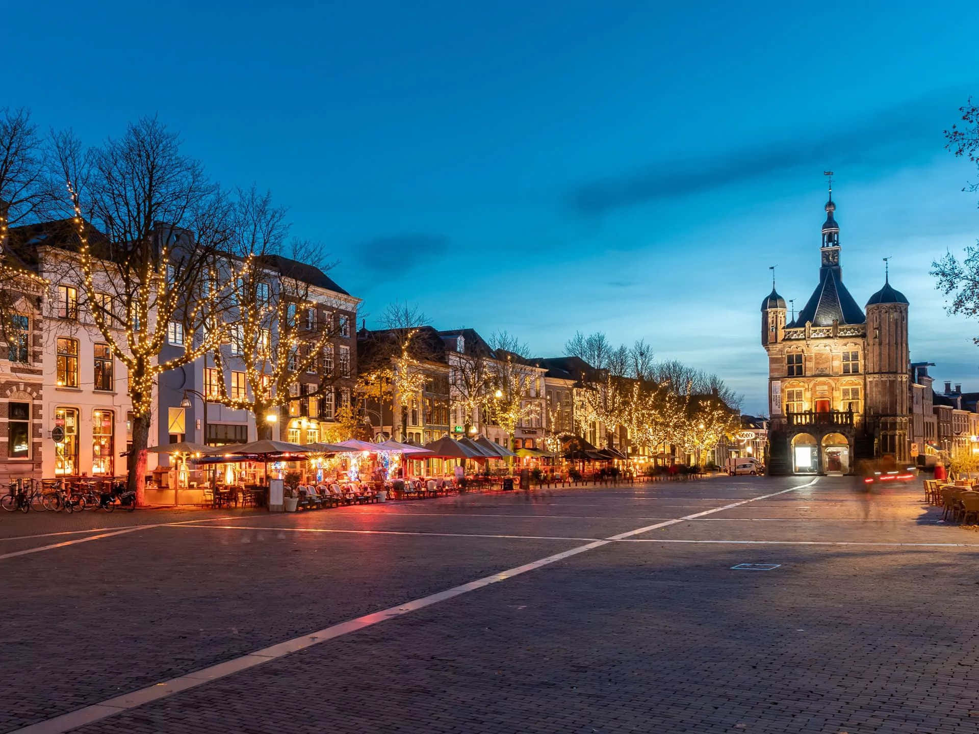 Deventer Twilight Cityscape Wallpaper