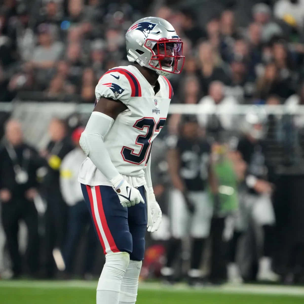 Devin Mccourty En Action Sur Le Terrain Fond d'écran