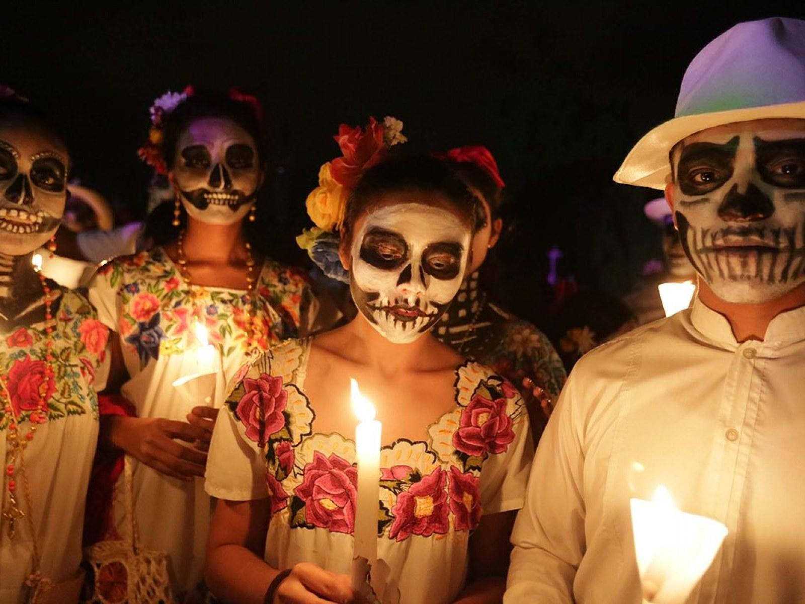 Dia De Los Muertos People Candles