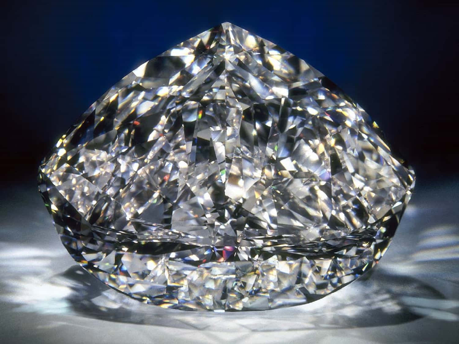Einseltener Blick Auf Einen Wunderschönen Diamanten.