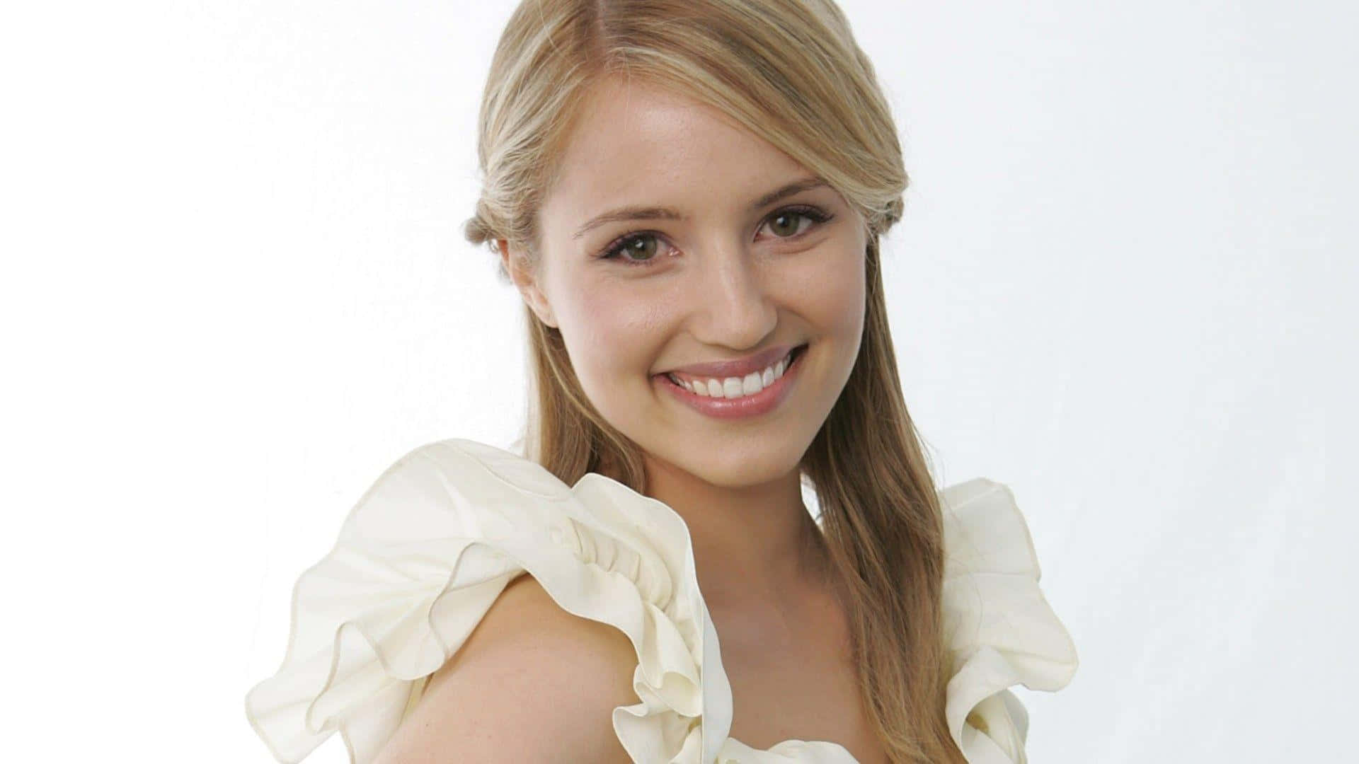 Dianna Agron Posing Elegantly in a Photographic Portrait Wallpaper