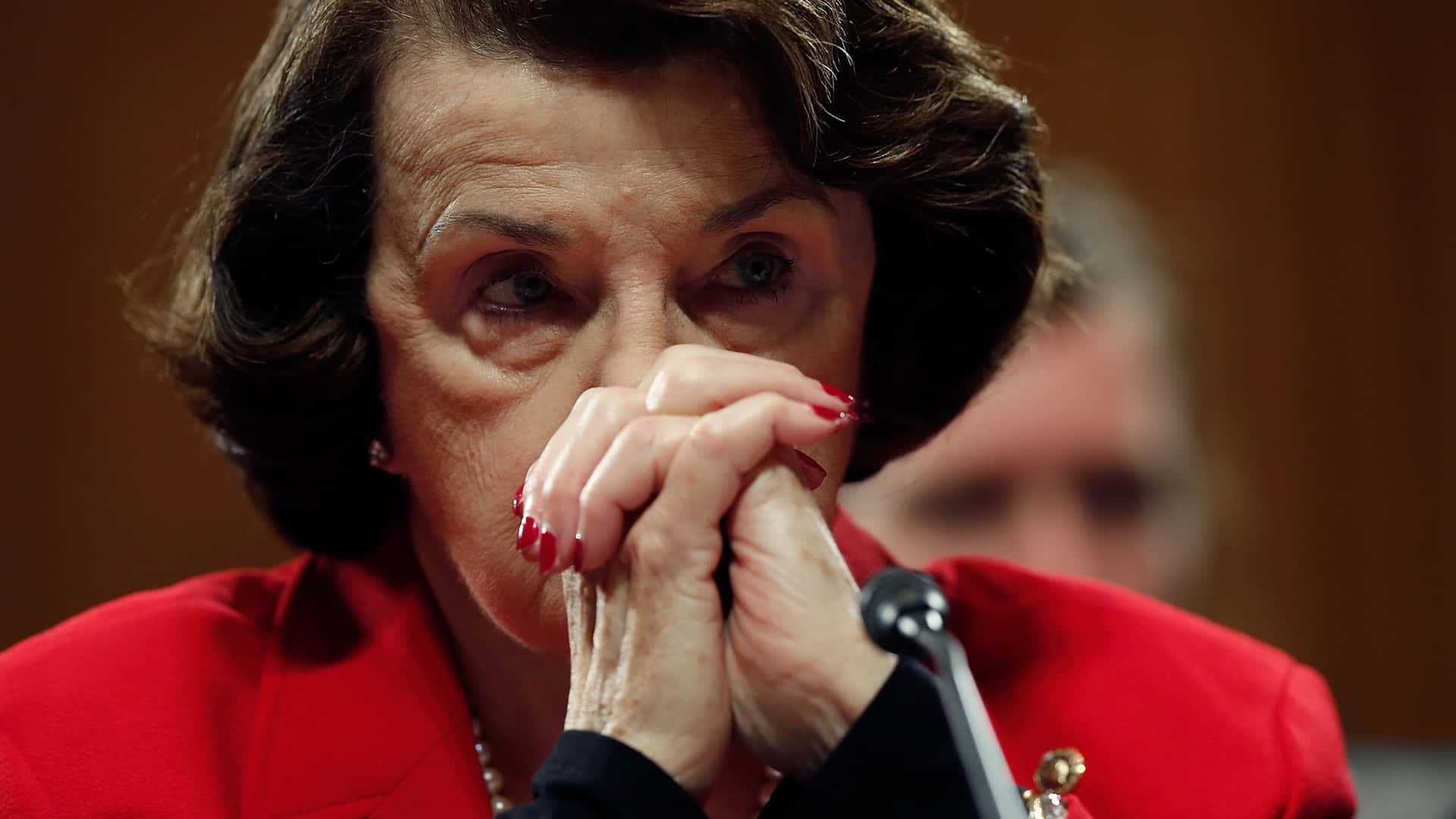Dianne Feinstein With Hands Clasped Wallpaper