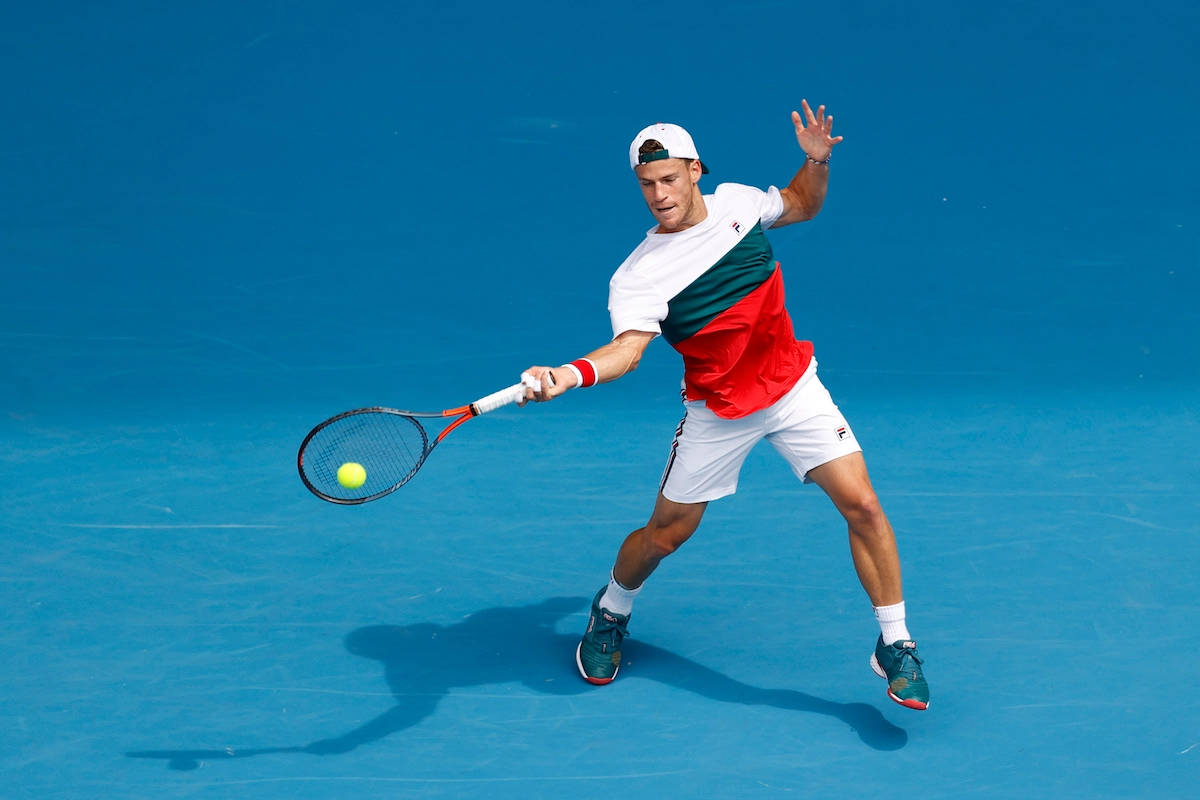 Diegoschwartzman Mostra Le Sue Abilità Di Tennis Veloci Sfondo