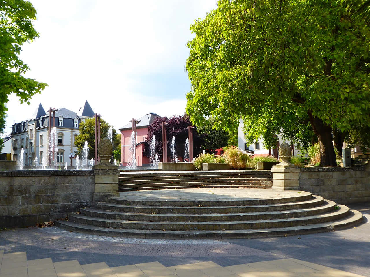 Diekirch Stadsplein Fontein Luxemburg Achtergrond