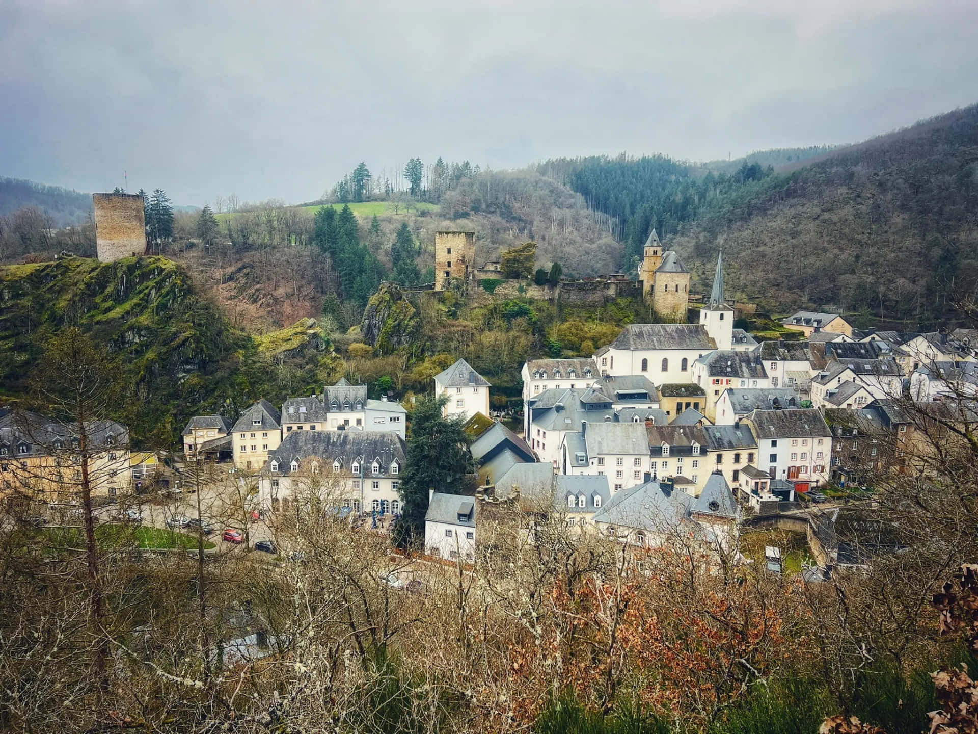 Diekirch Stad En Kasteel Uitzicht Luxemburg Achtergrond