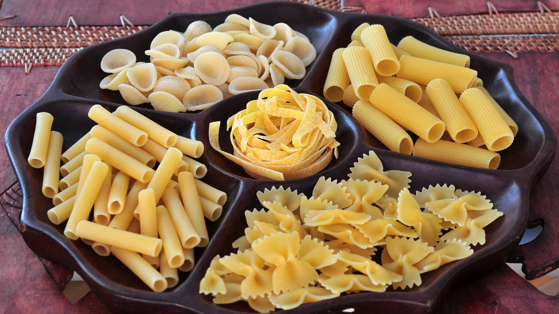 1. Forskellige typer pasta Wallpaper