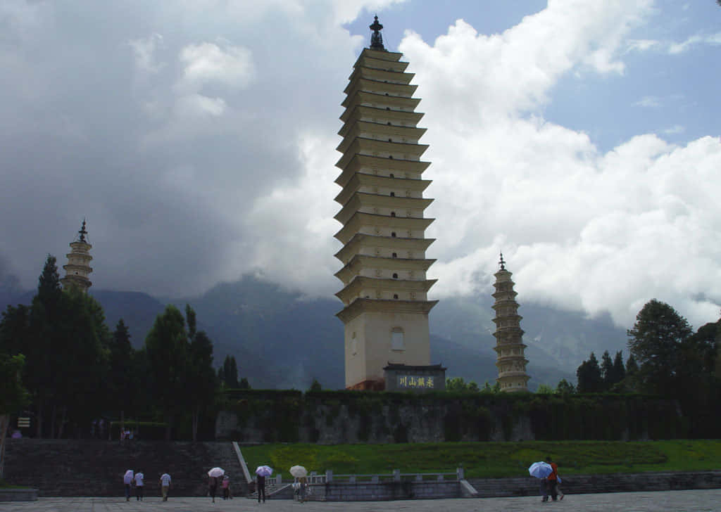 Fotooscura De Tres Pagodas Fondo de pantalla