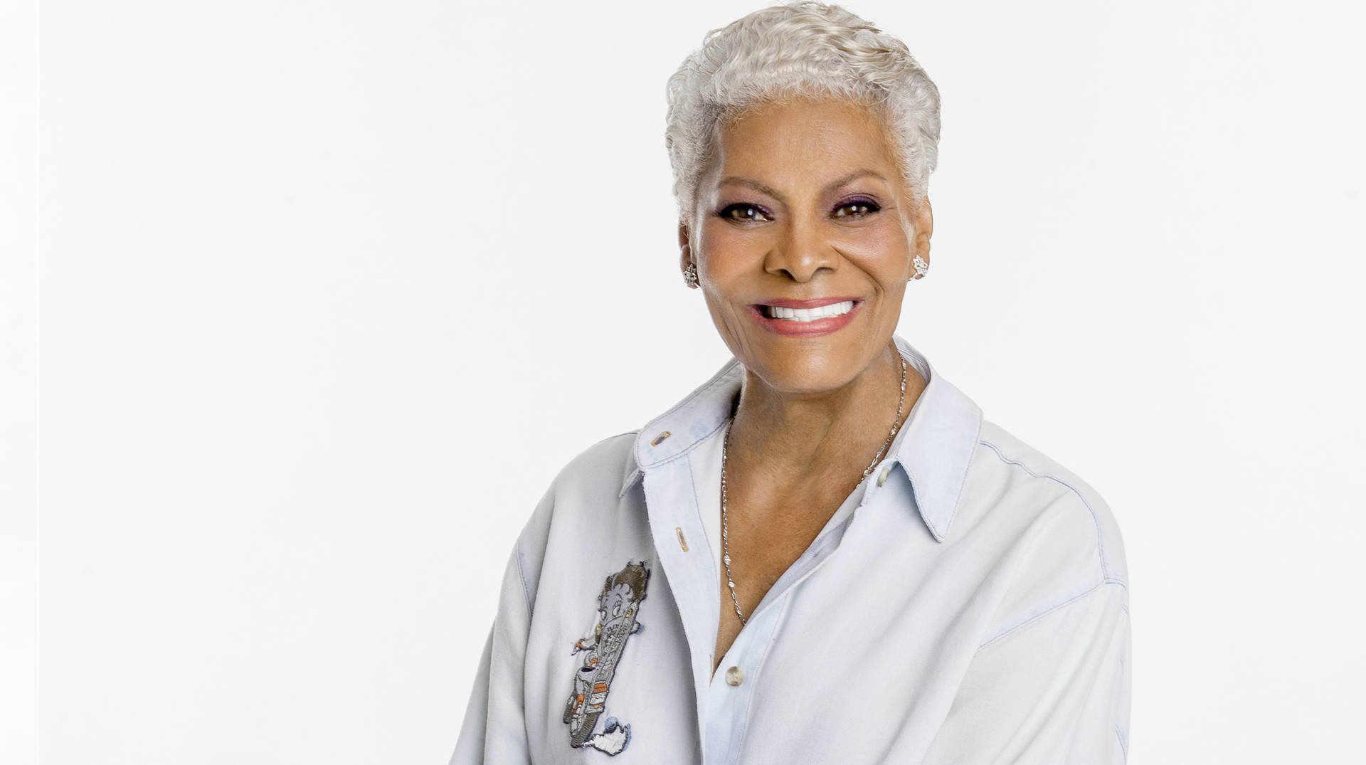 Dionne Warwick Performing at the Metaverse Concert Series Wallpaper