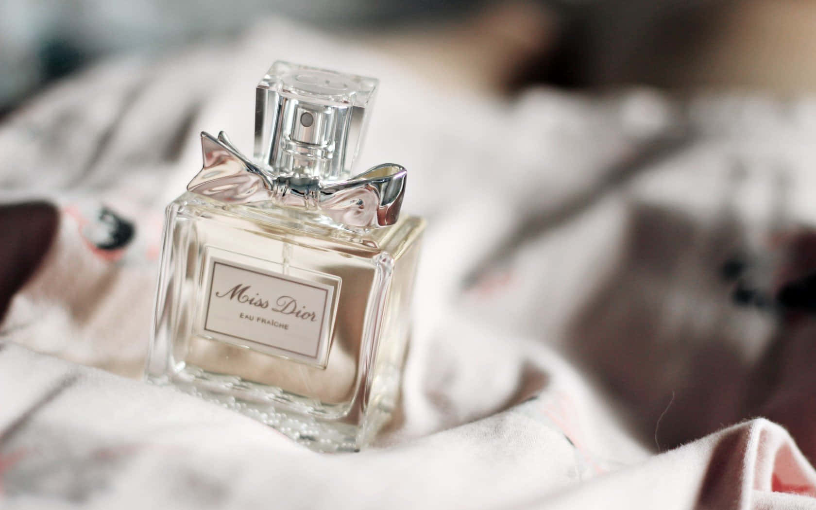 Discover the world of luxury with Dior