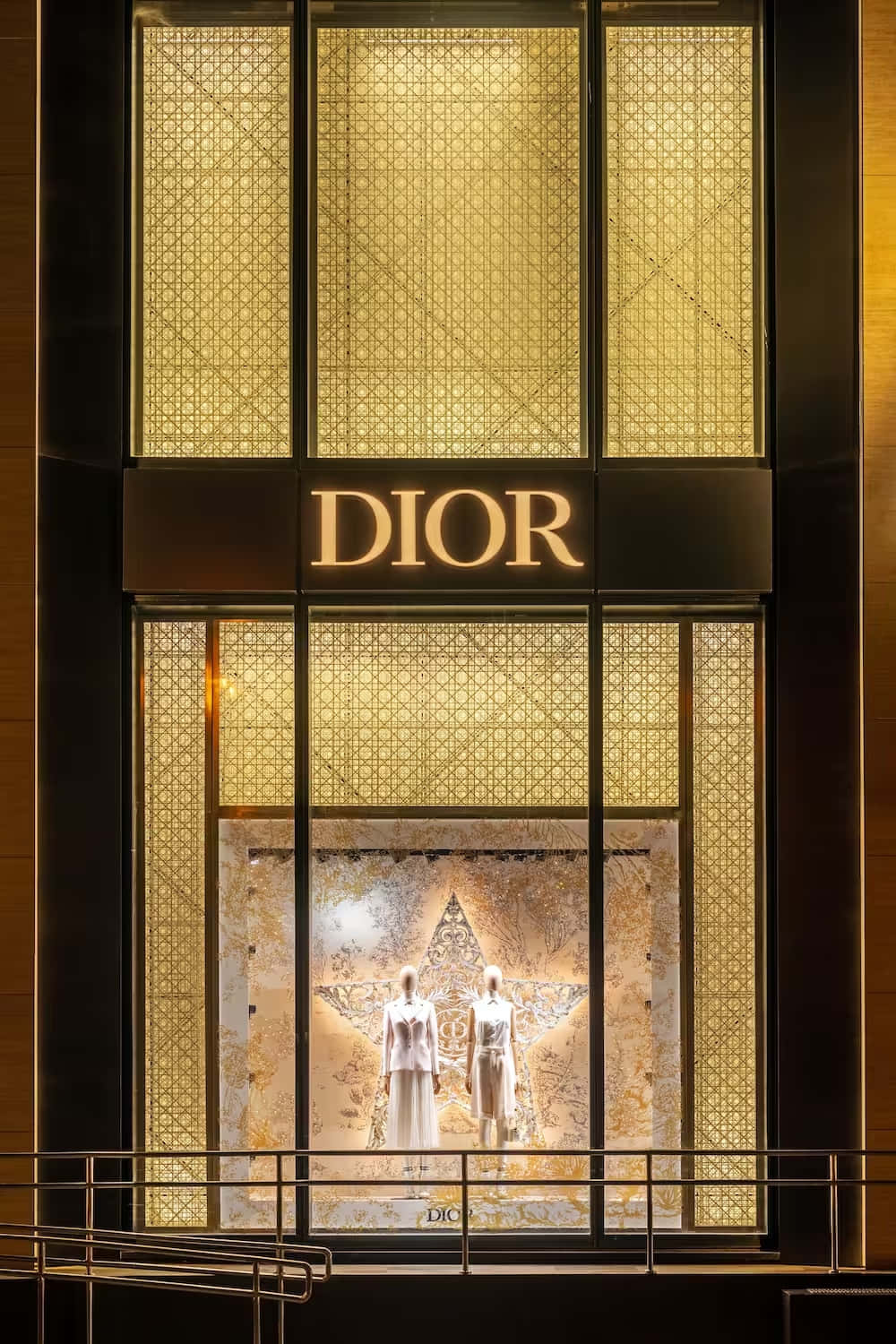 Dior Storefront Display Elegance Wallpaper