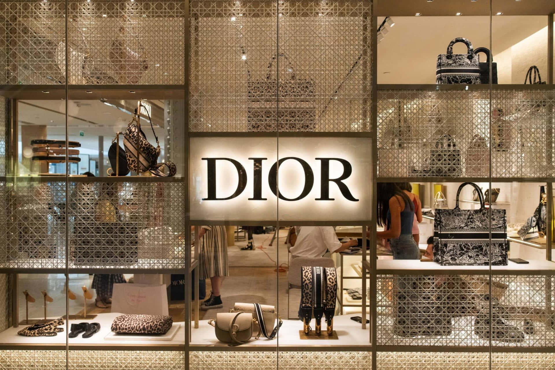 Dior Storefront Display Luxury Fashion Wallpaper