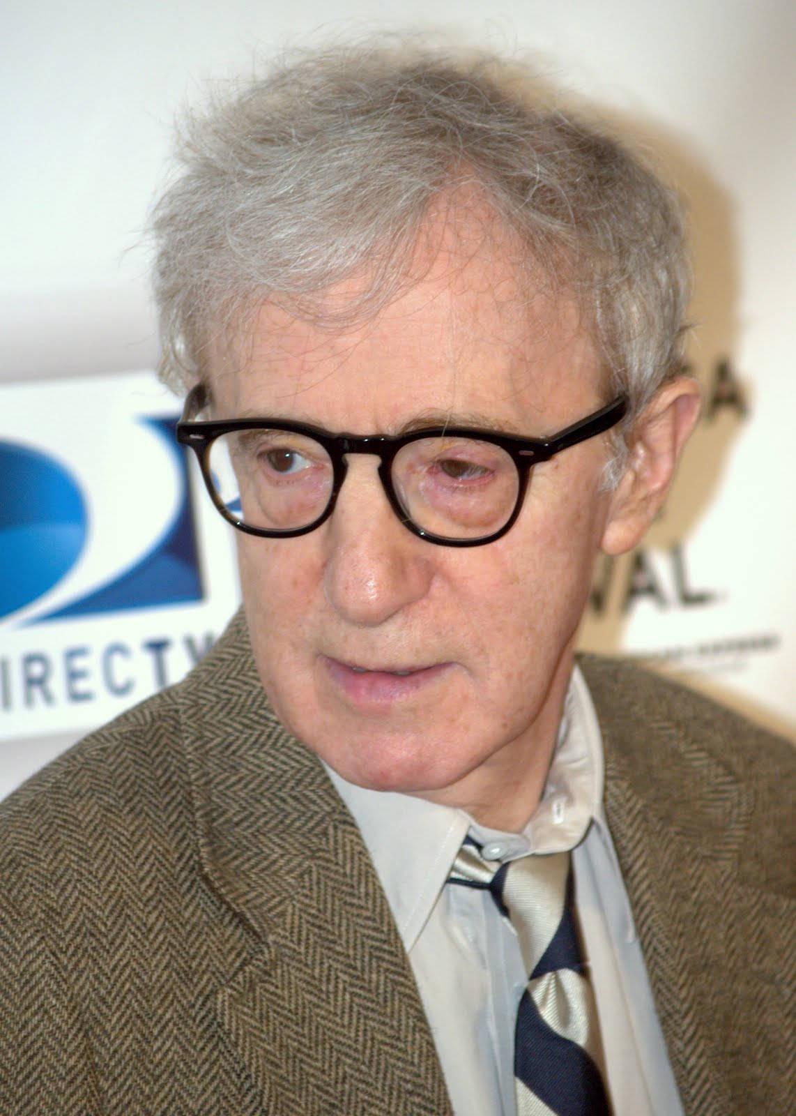 Instruktør Woody Allen ved premieren af ​​filmen Hvad som helst virker Wallpaper