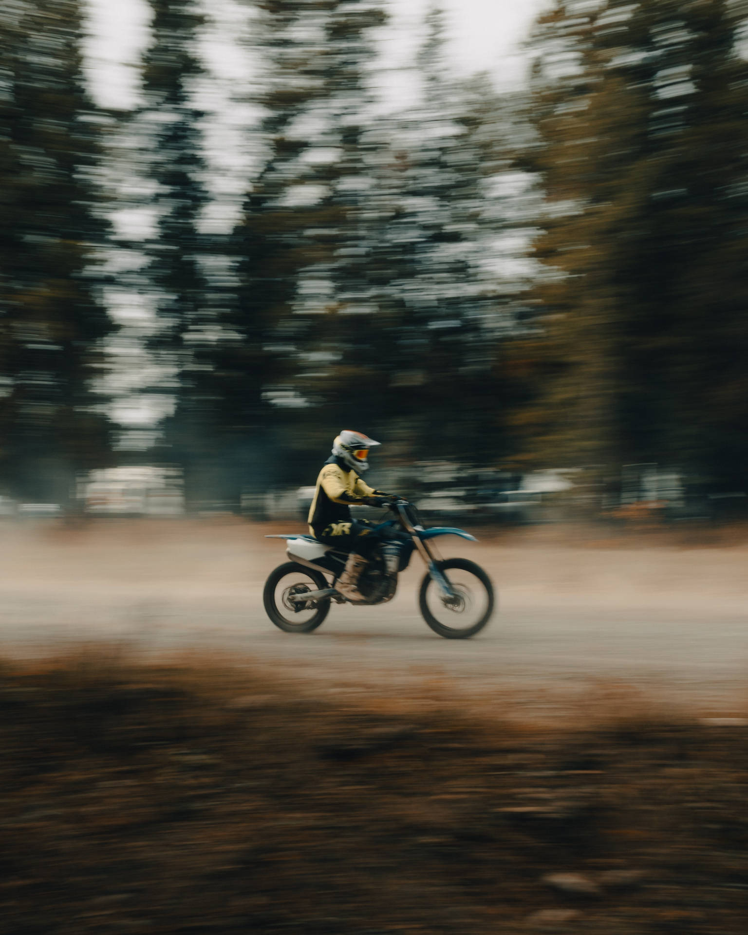 Download Dirtbike Blur Wallpaper 