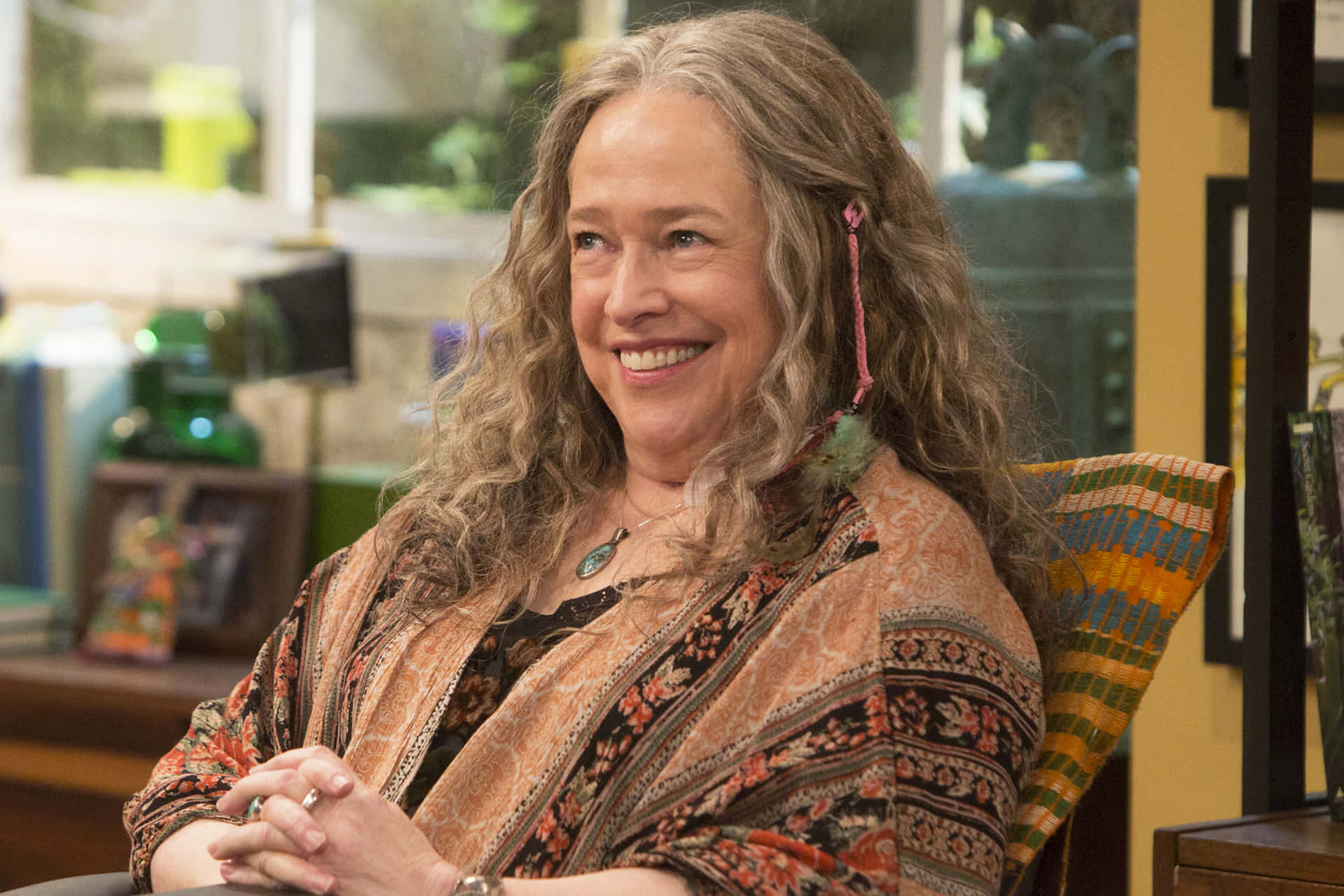 Disjointed Scene With Ruth Smiling Wallpaper