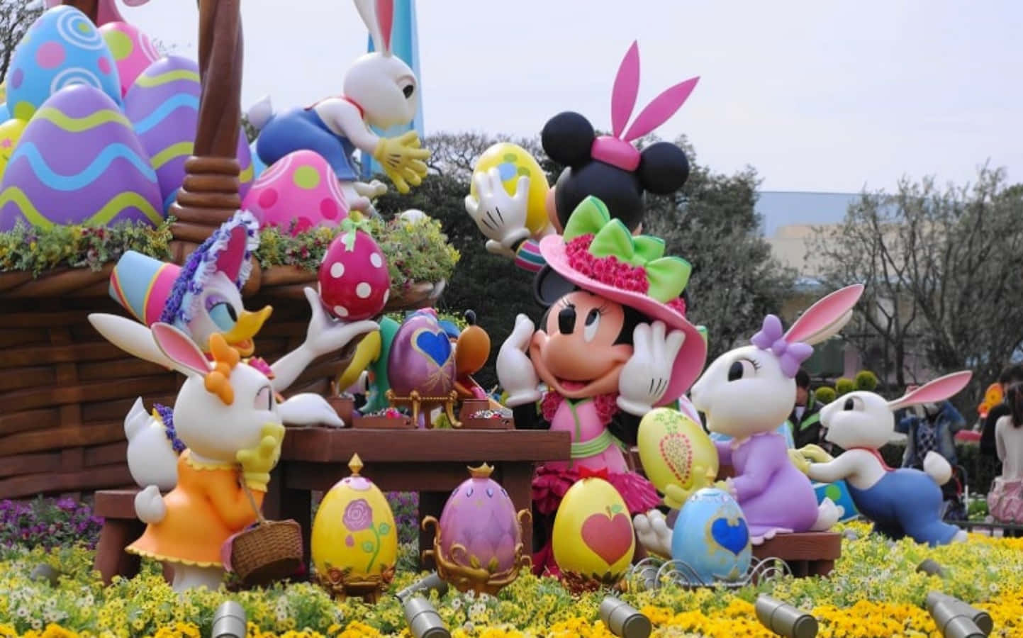 Conejitosde Pascua Con Minnie Mouse De Disney En Pascua. Fondo de pantalla