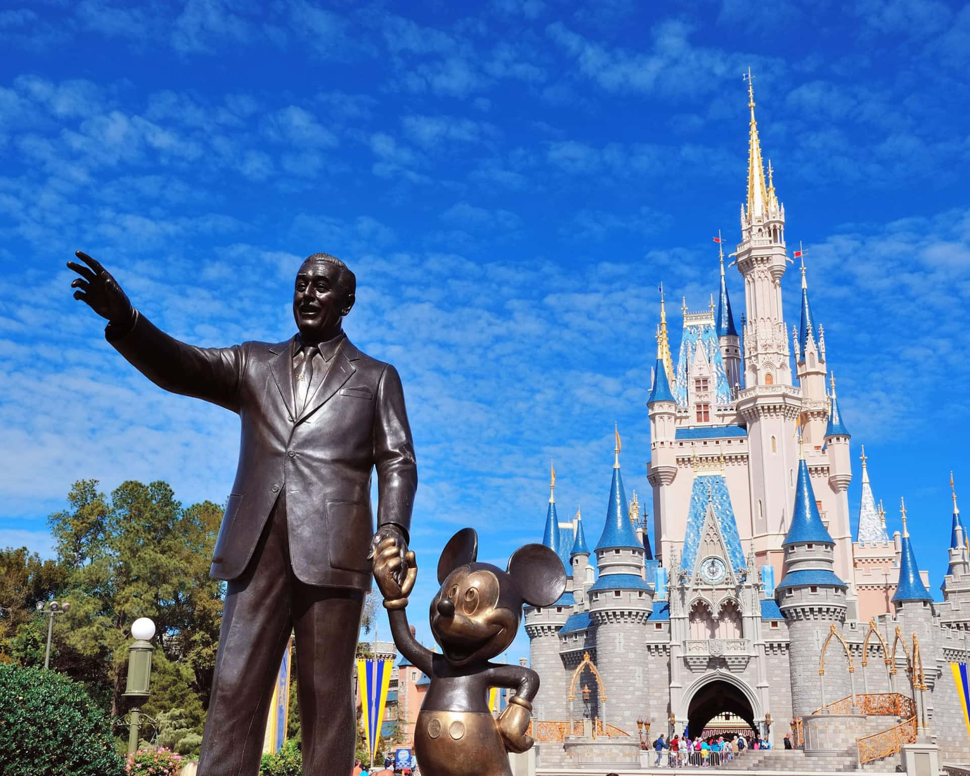 Disney World Statue Desktop Wallpaper